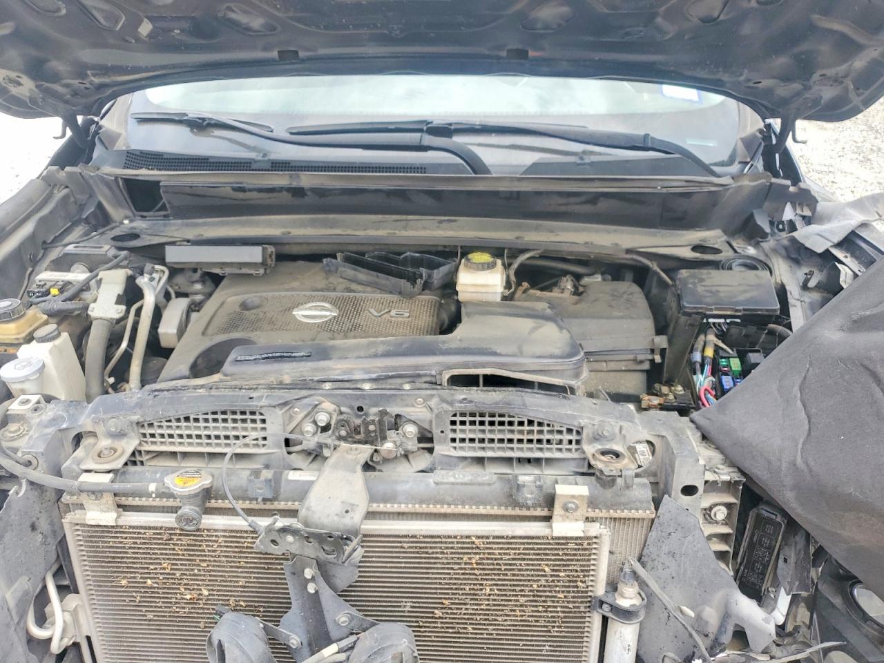 Nissan Pathfinder Sv