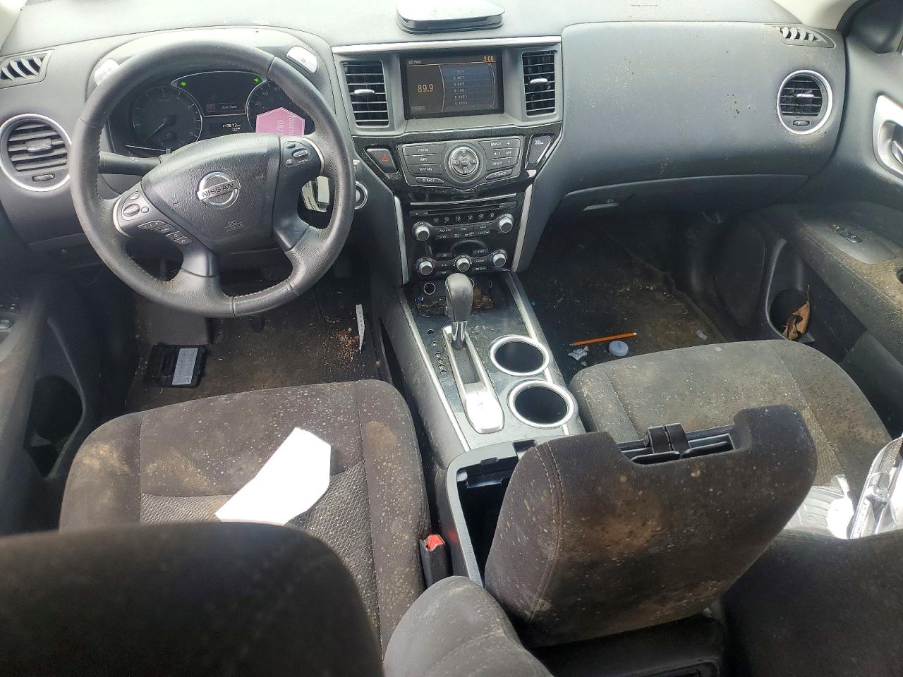 Nissan Pathfinder Sv