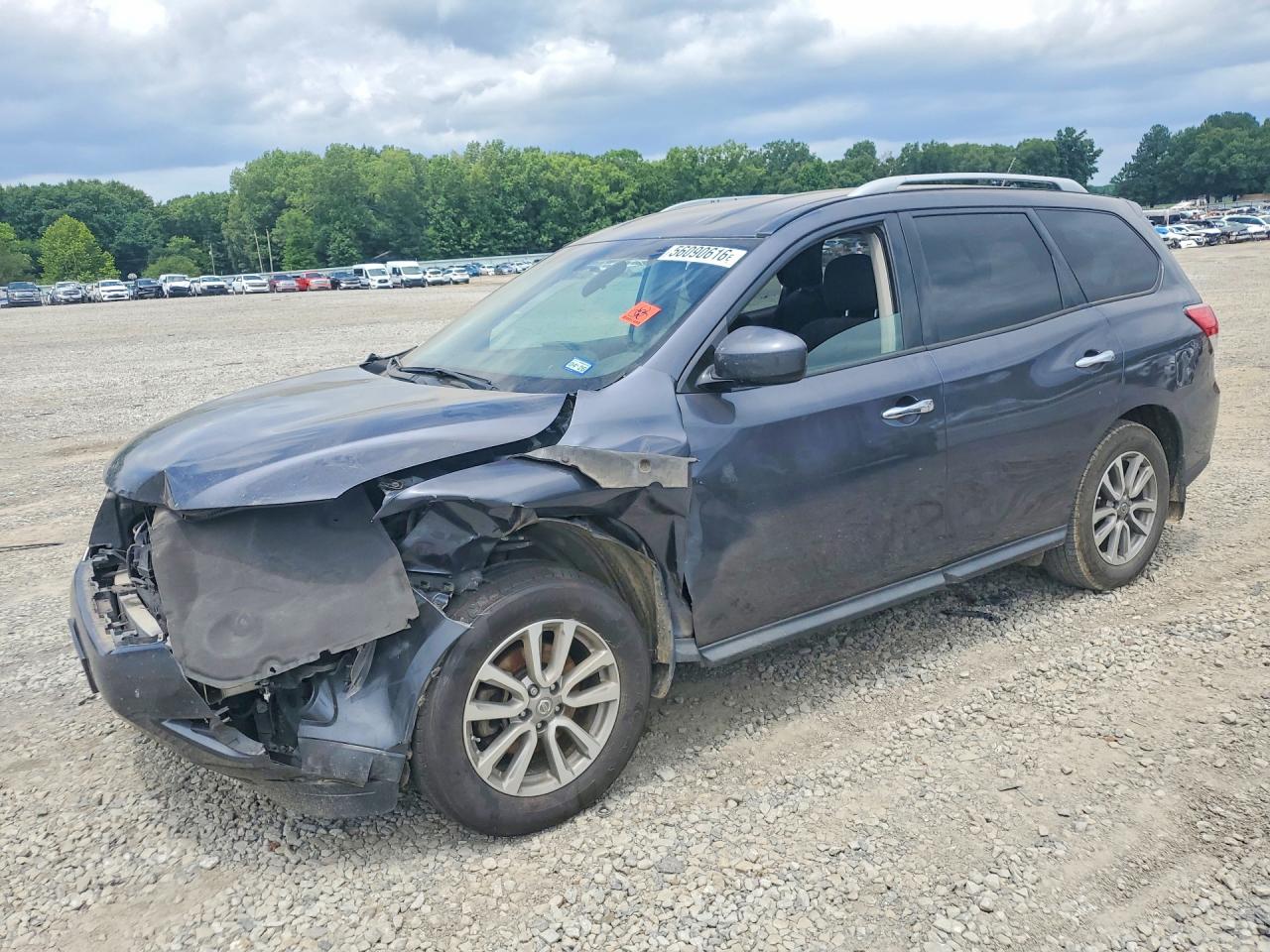 Salvage Nissan Pathfinder Image