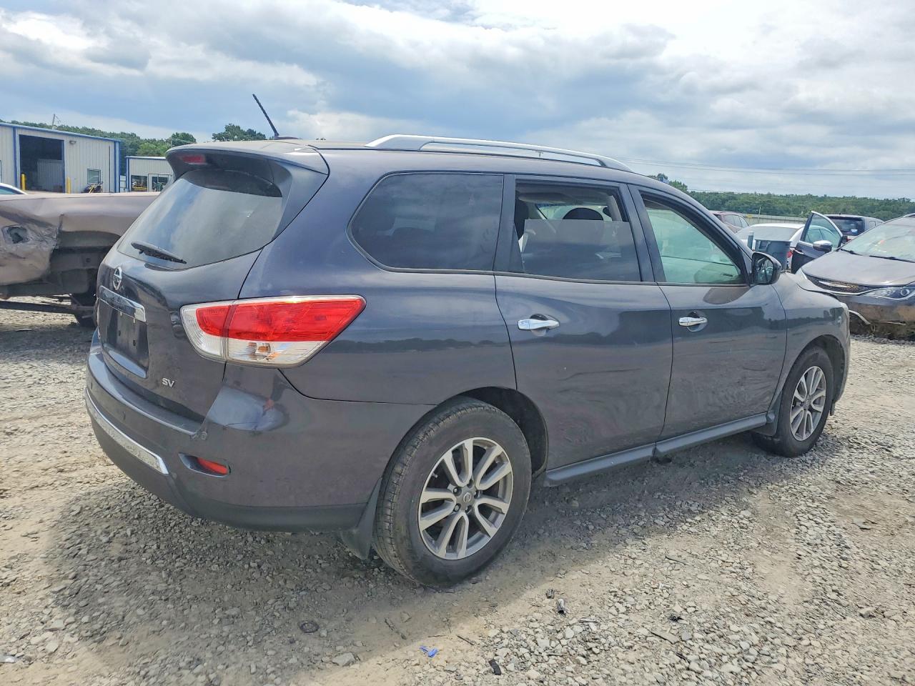 Nissan Pathfinder Sv