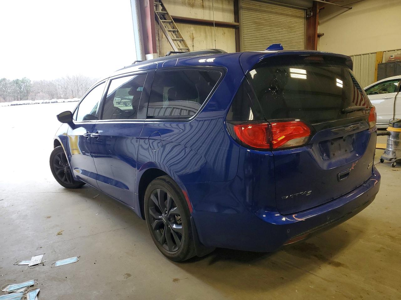 Chrysler Pacifica Touring