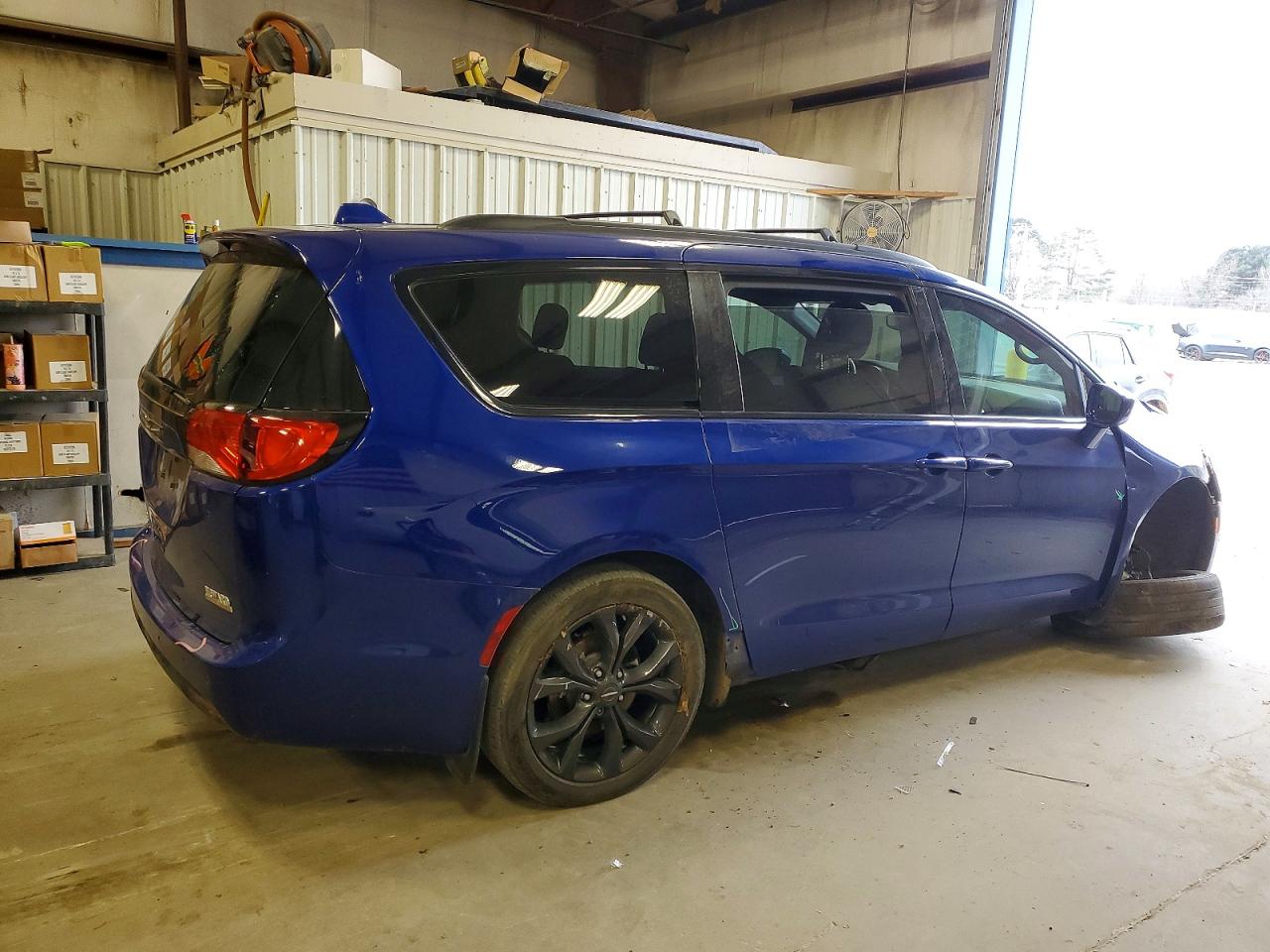 Chrysler Pacifica Touring