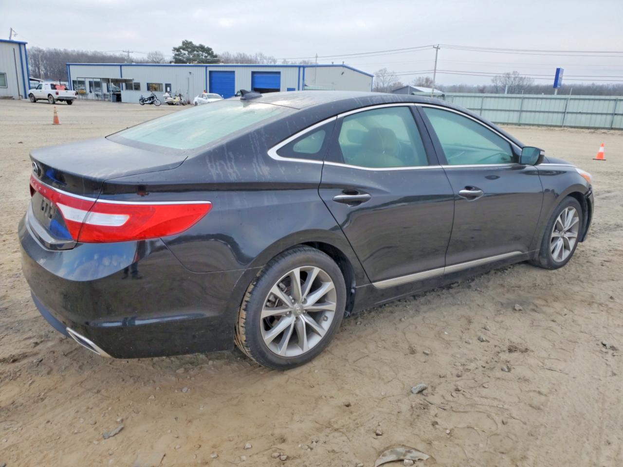 Hyundai Azera Base