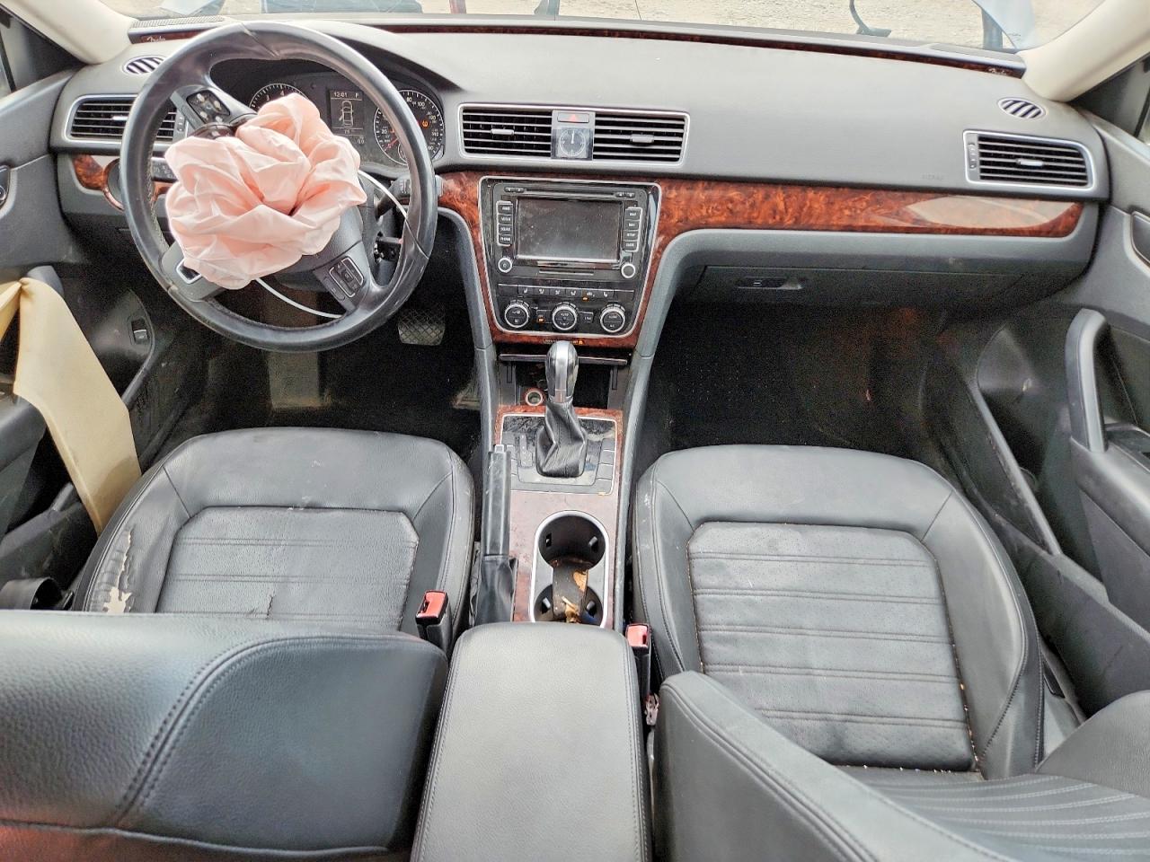 Volkswagen Passat Sel