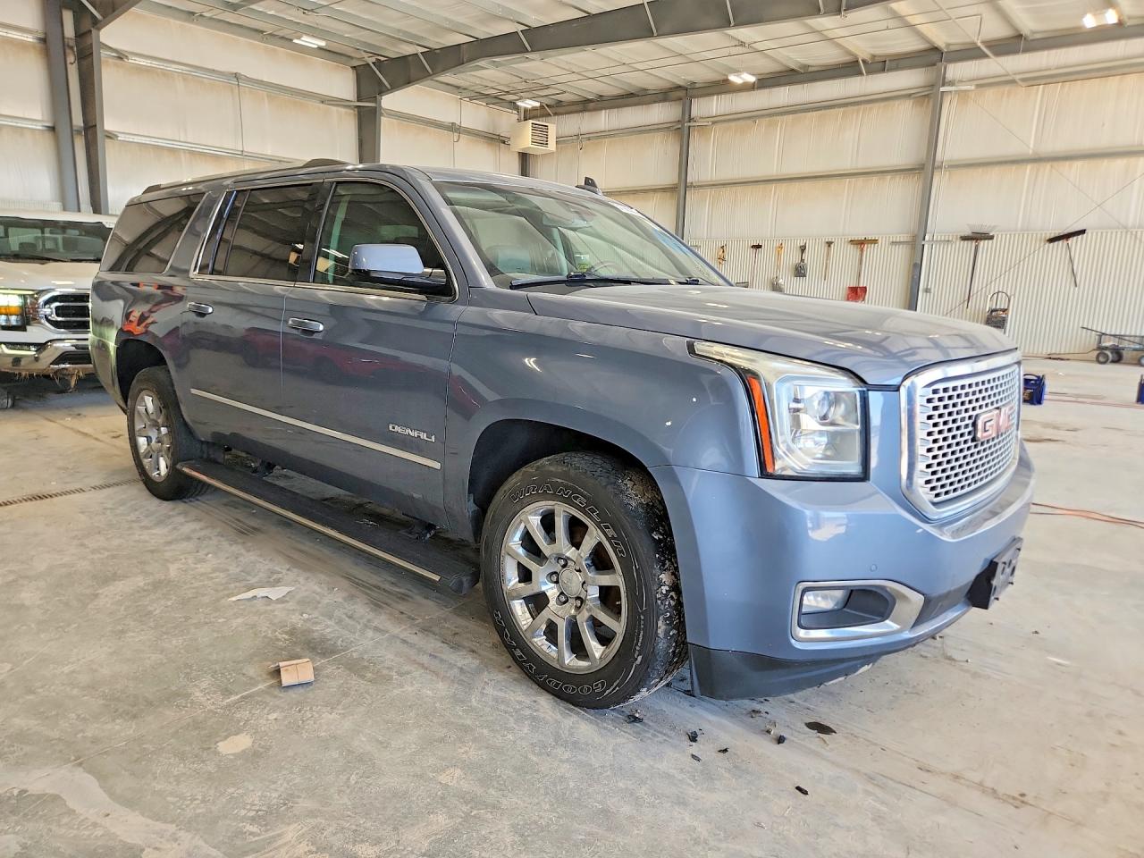GMC Yukon Denali