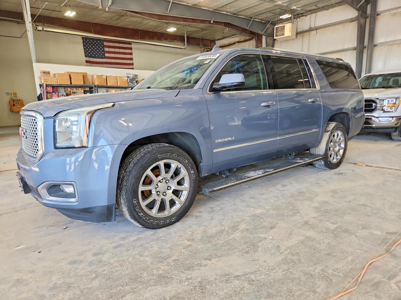 Salvage GMC Yukon Image