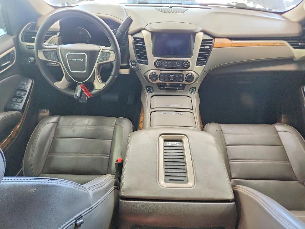 GMC Yukon Denali