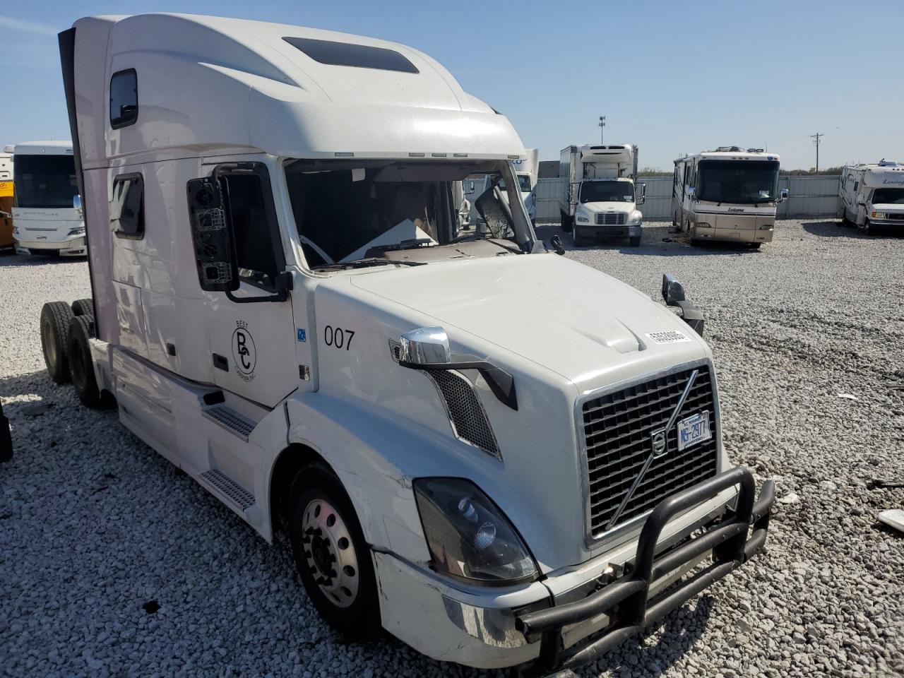Salvage Volvo Vn Image