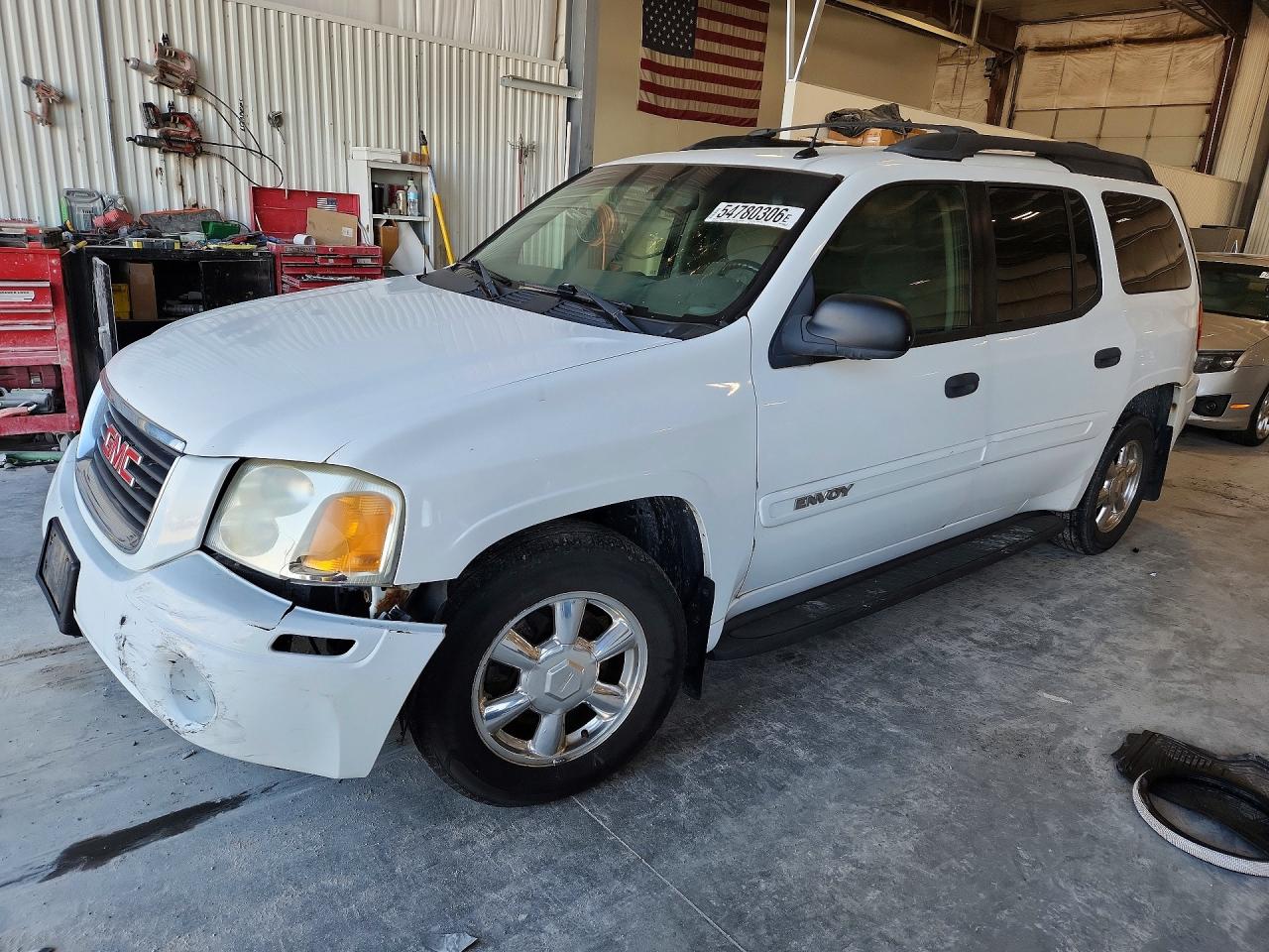 Salvage GMC Envoy Image