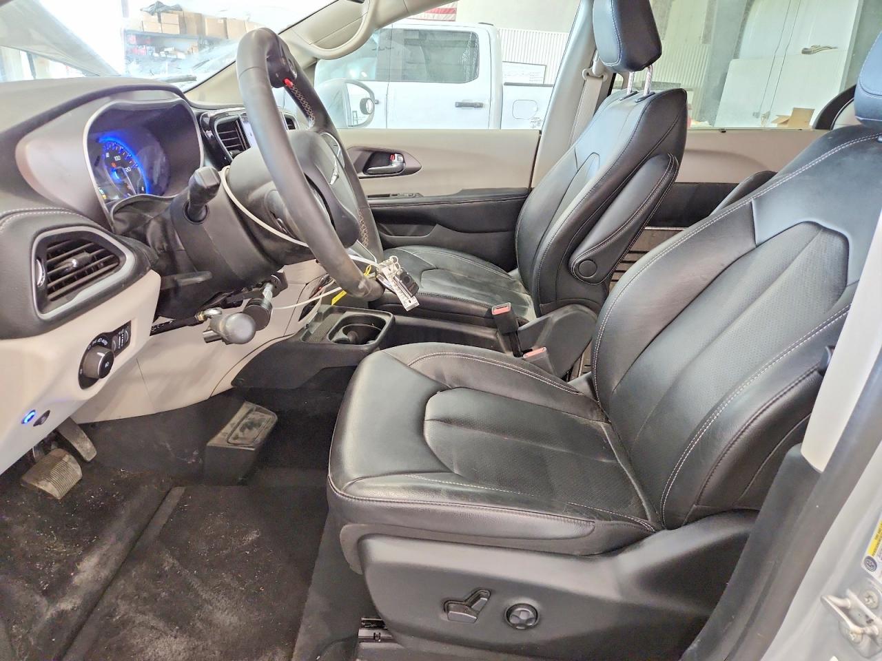 Chrysler Pacifica Touring L