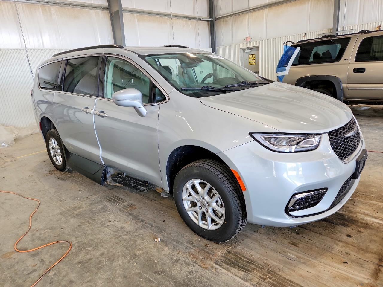Chrysler Pacifica Touring L