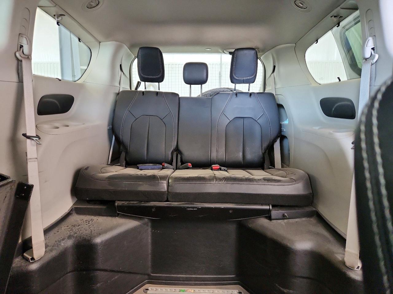 Chrysler Pacifica Touring L