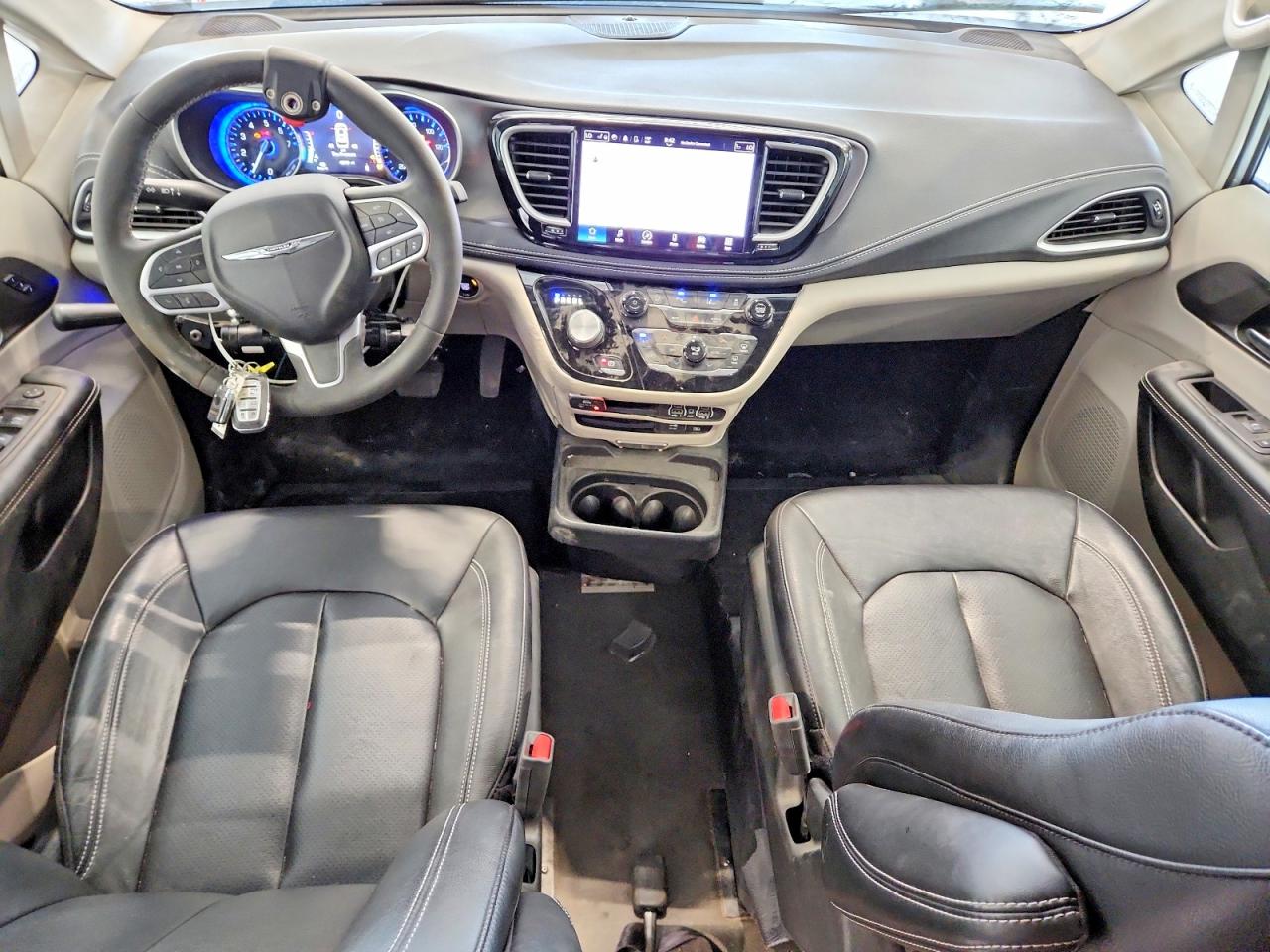 Chrysler Pacifica Touring L