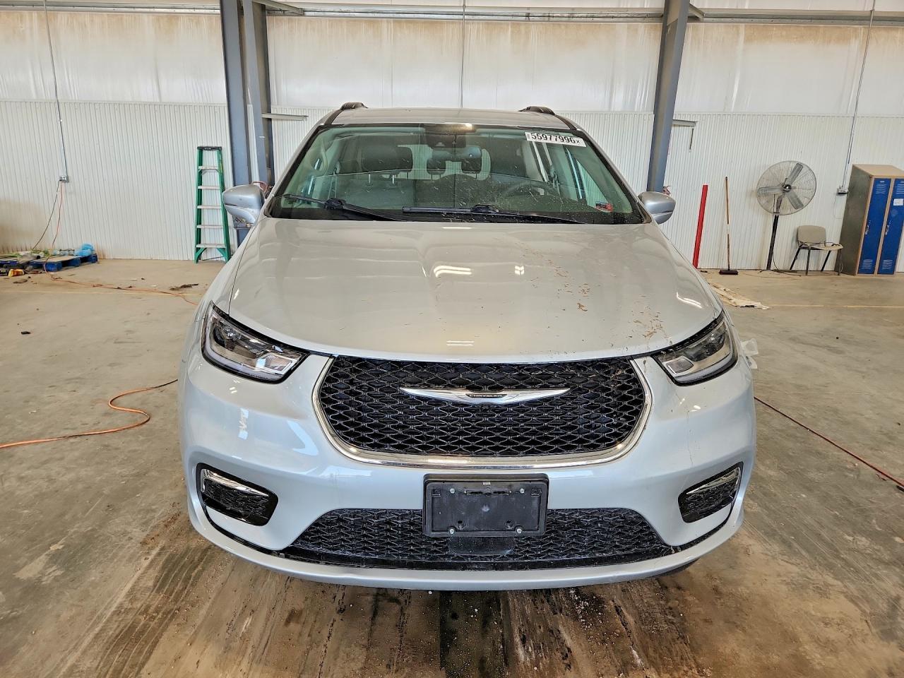Chrysler Pacifica Touring L