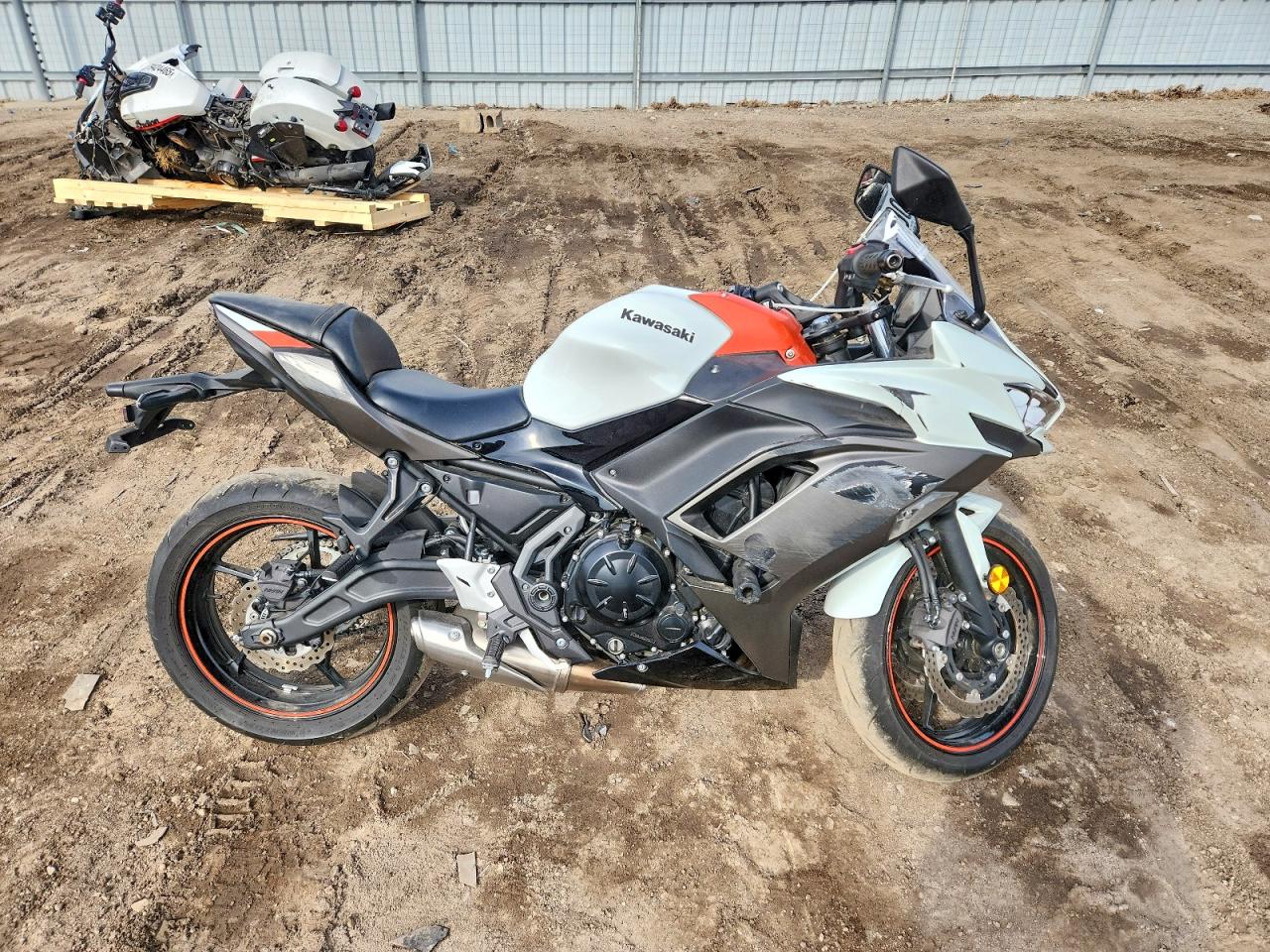 Salvage Kawasaki Ex Image