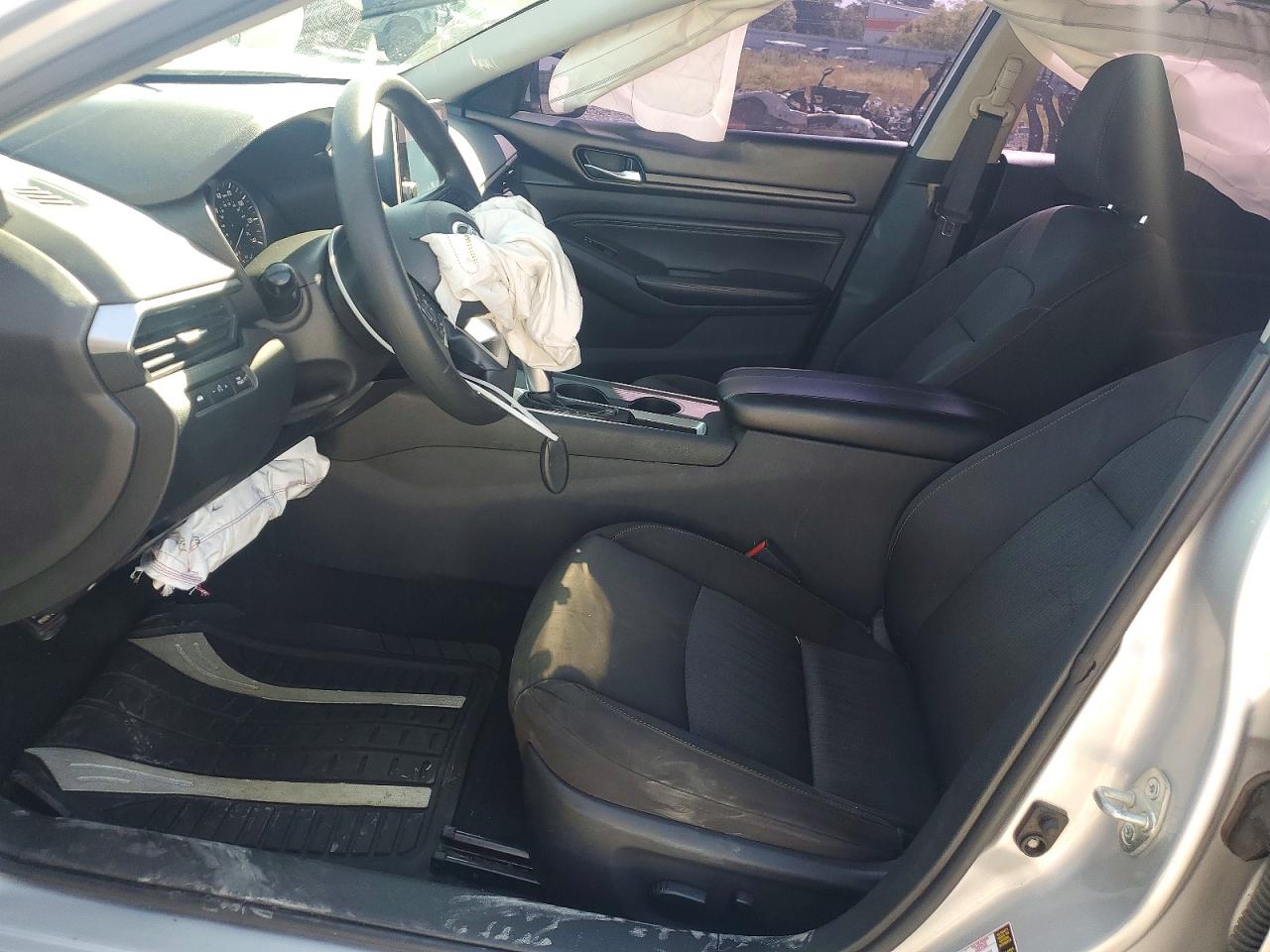 Nissan Altima S