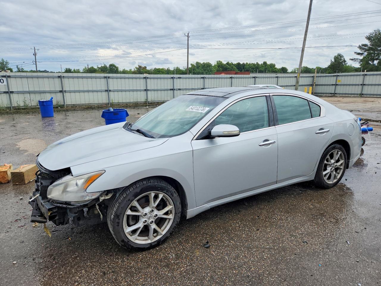 Salvage Nissan Maxima Image