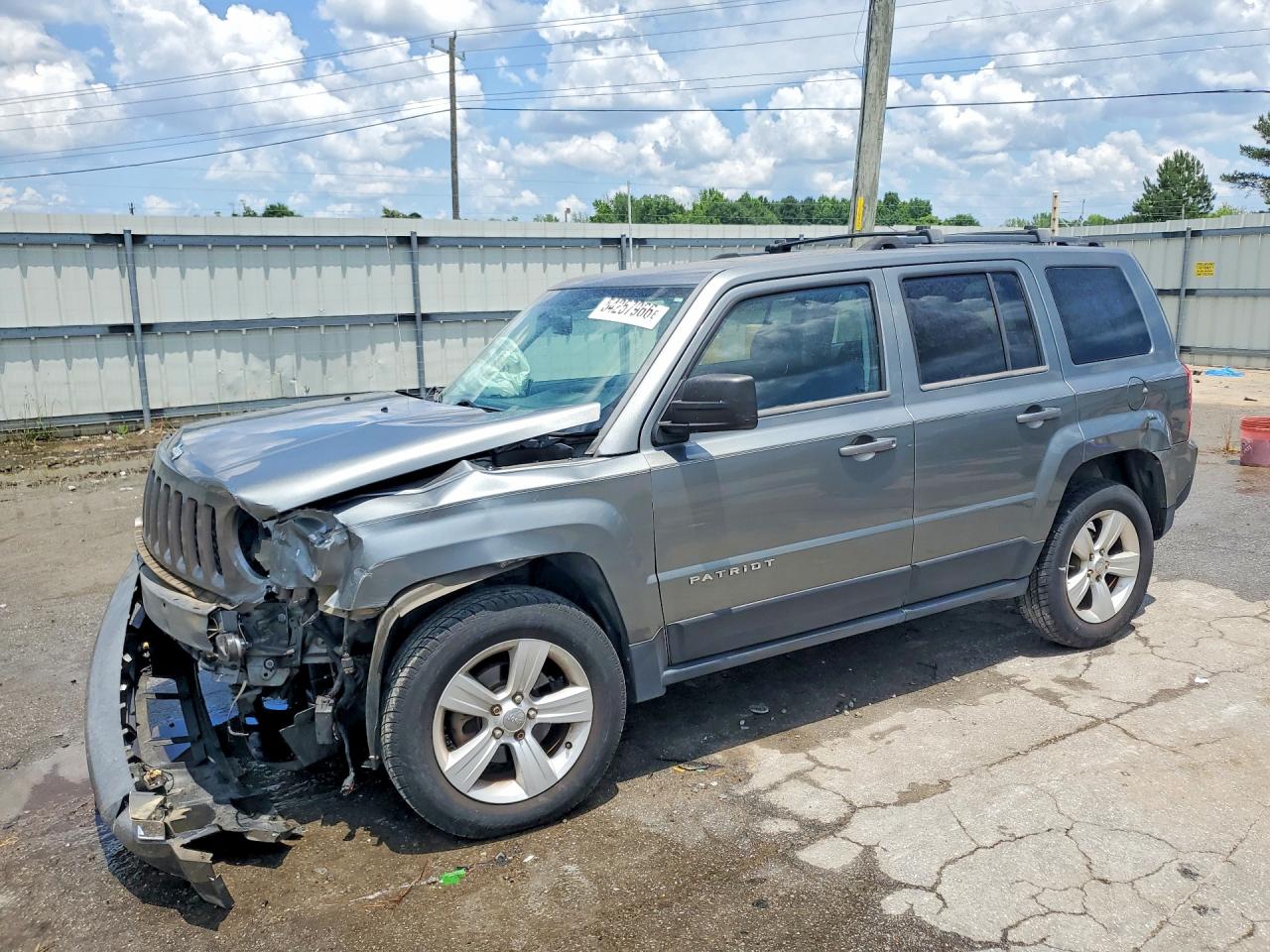Salvage Jeep Patriot Image