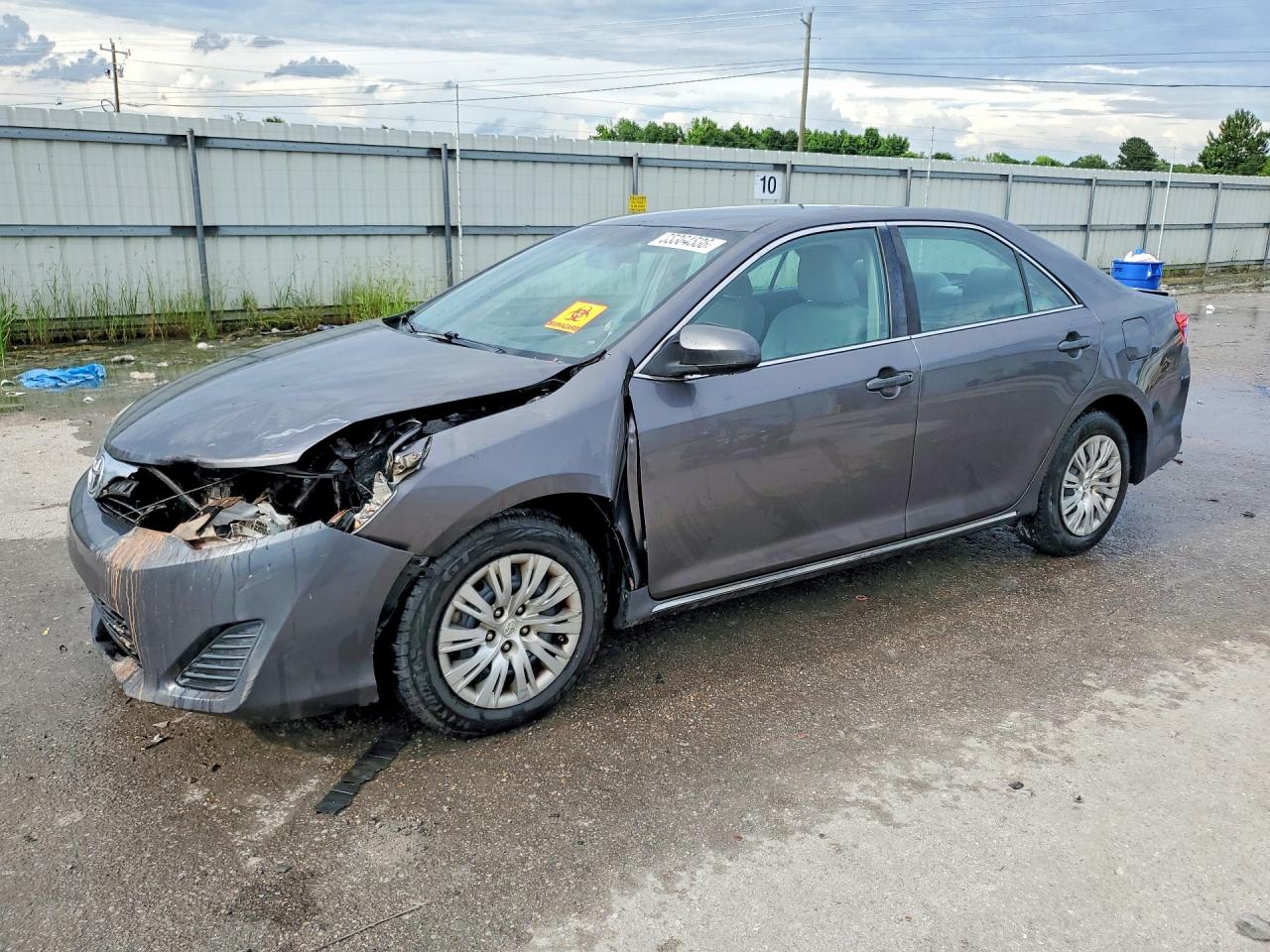 Salvage Toyota Camry Image