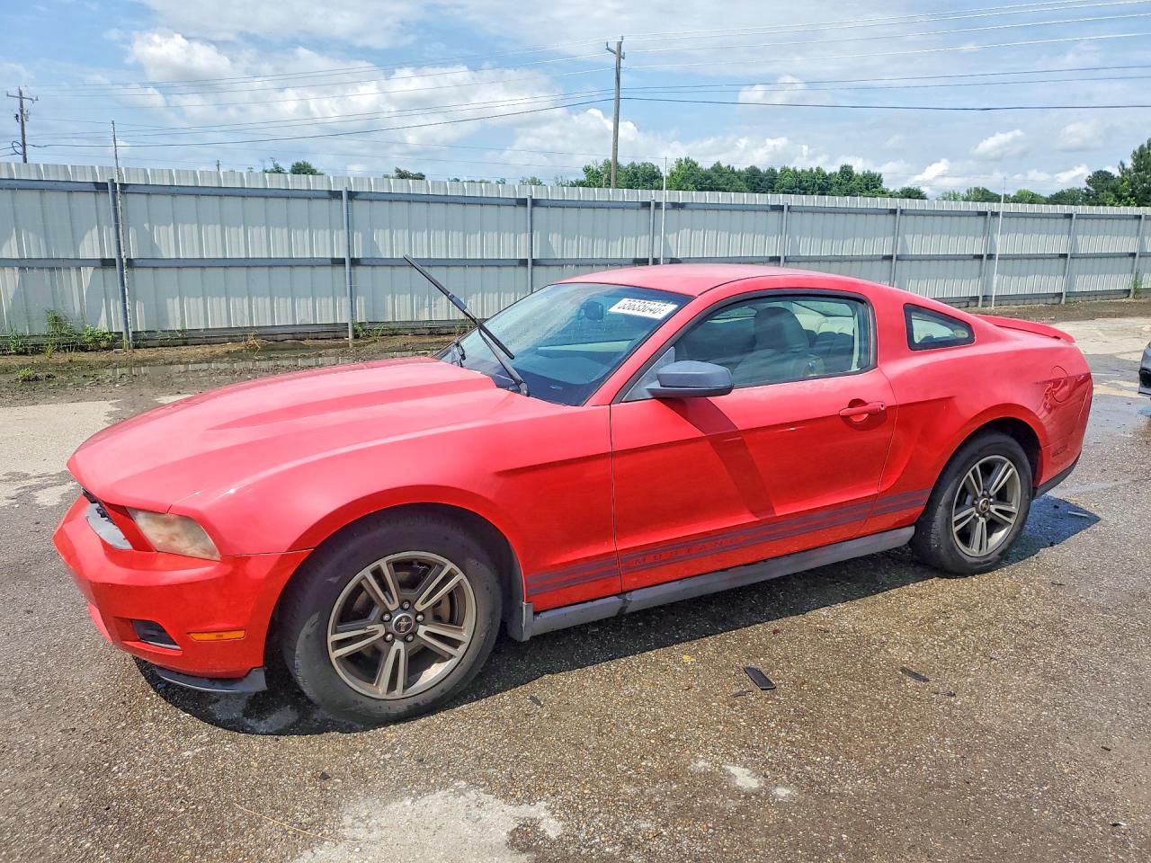 Salvage Ford Mustang Image