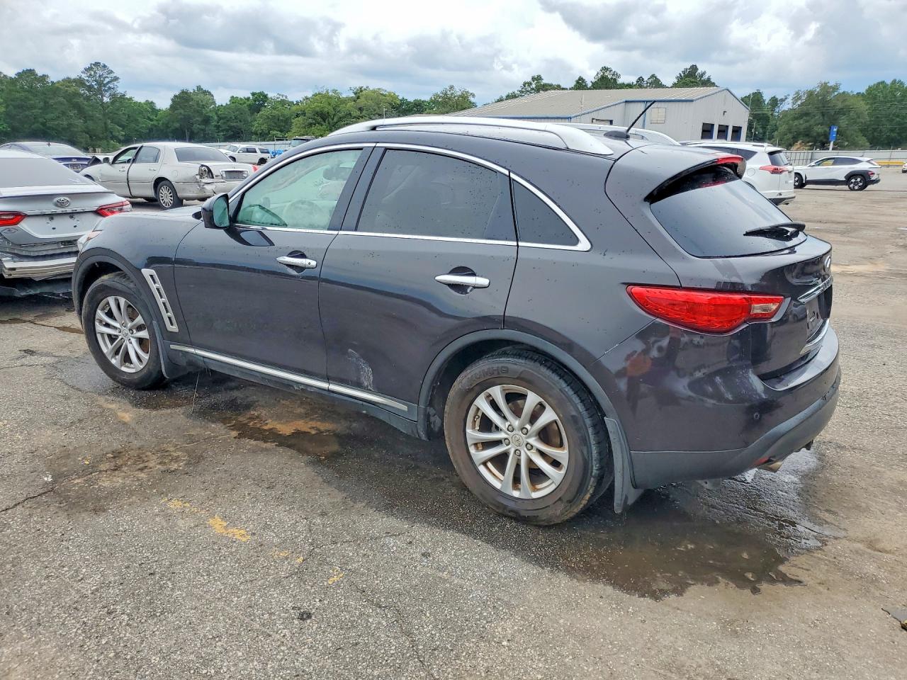 INFINITI Fx Base