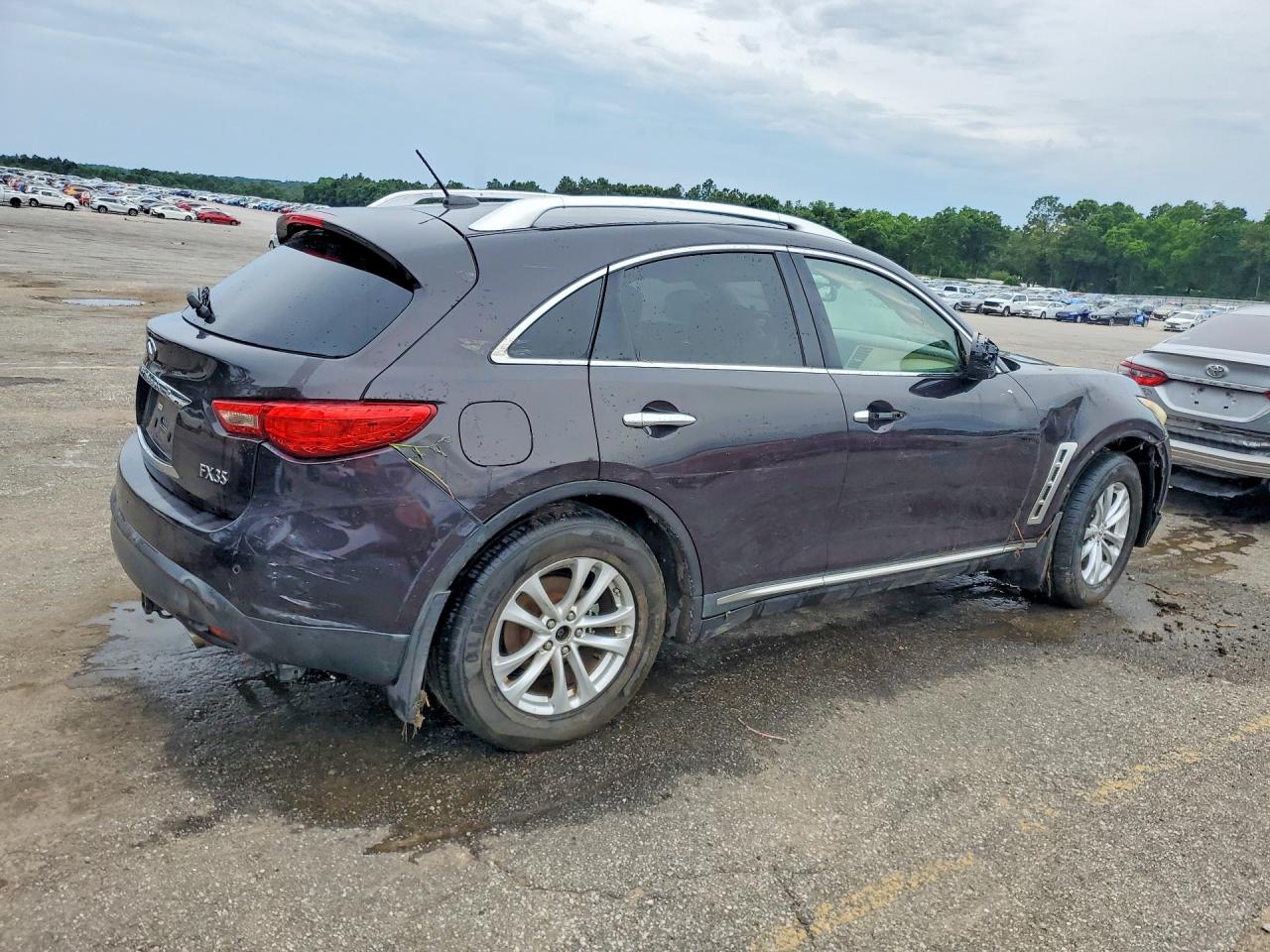INFINITI Fx Base