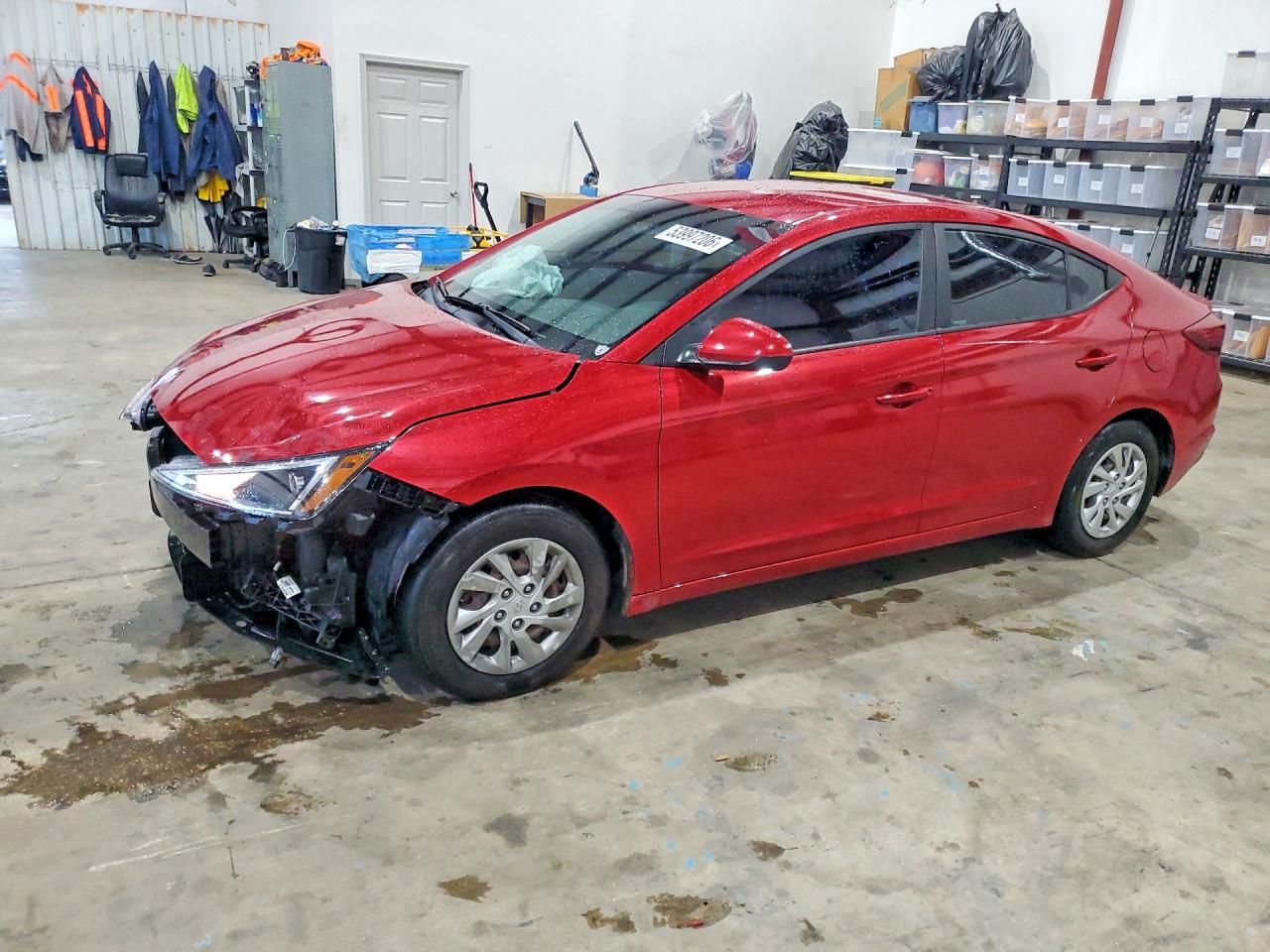 Salvage Hyundai ELANTRA Image