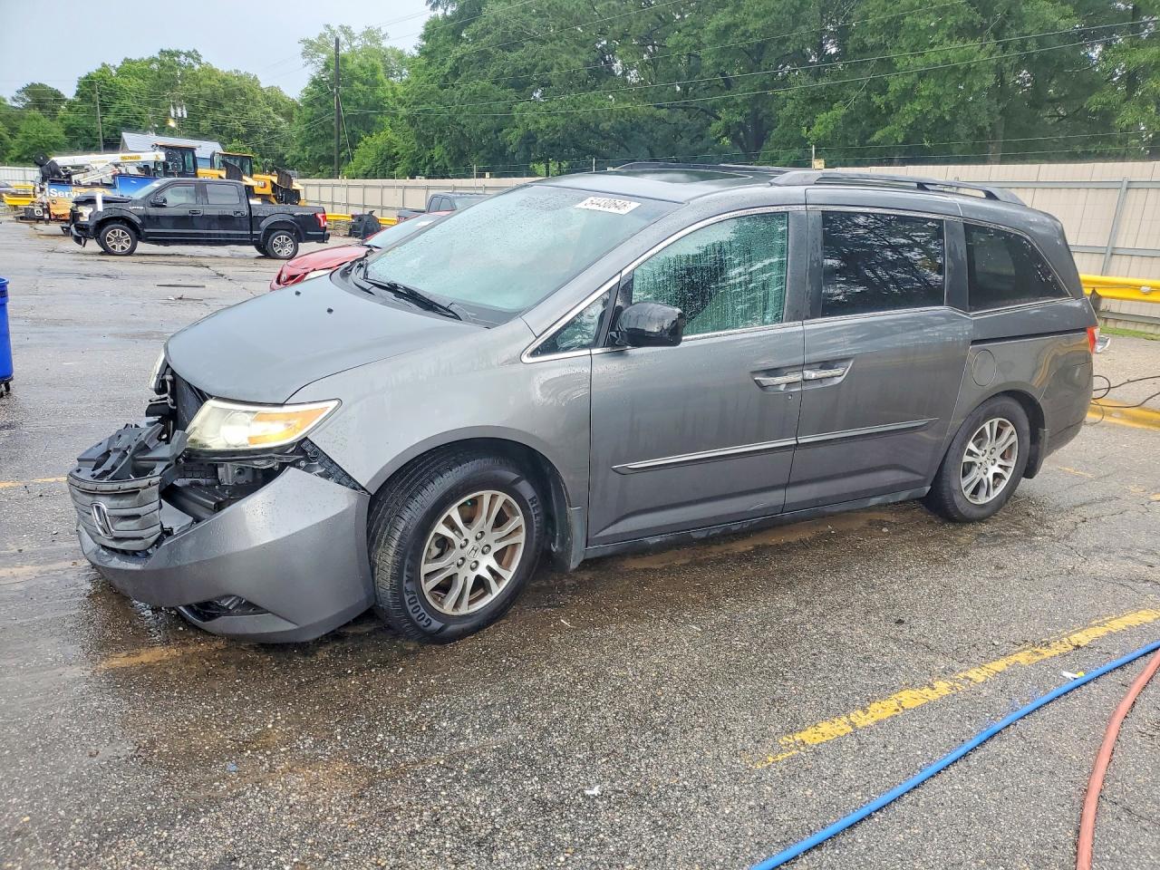 Salvage Honda Odyssey Image