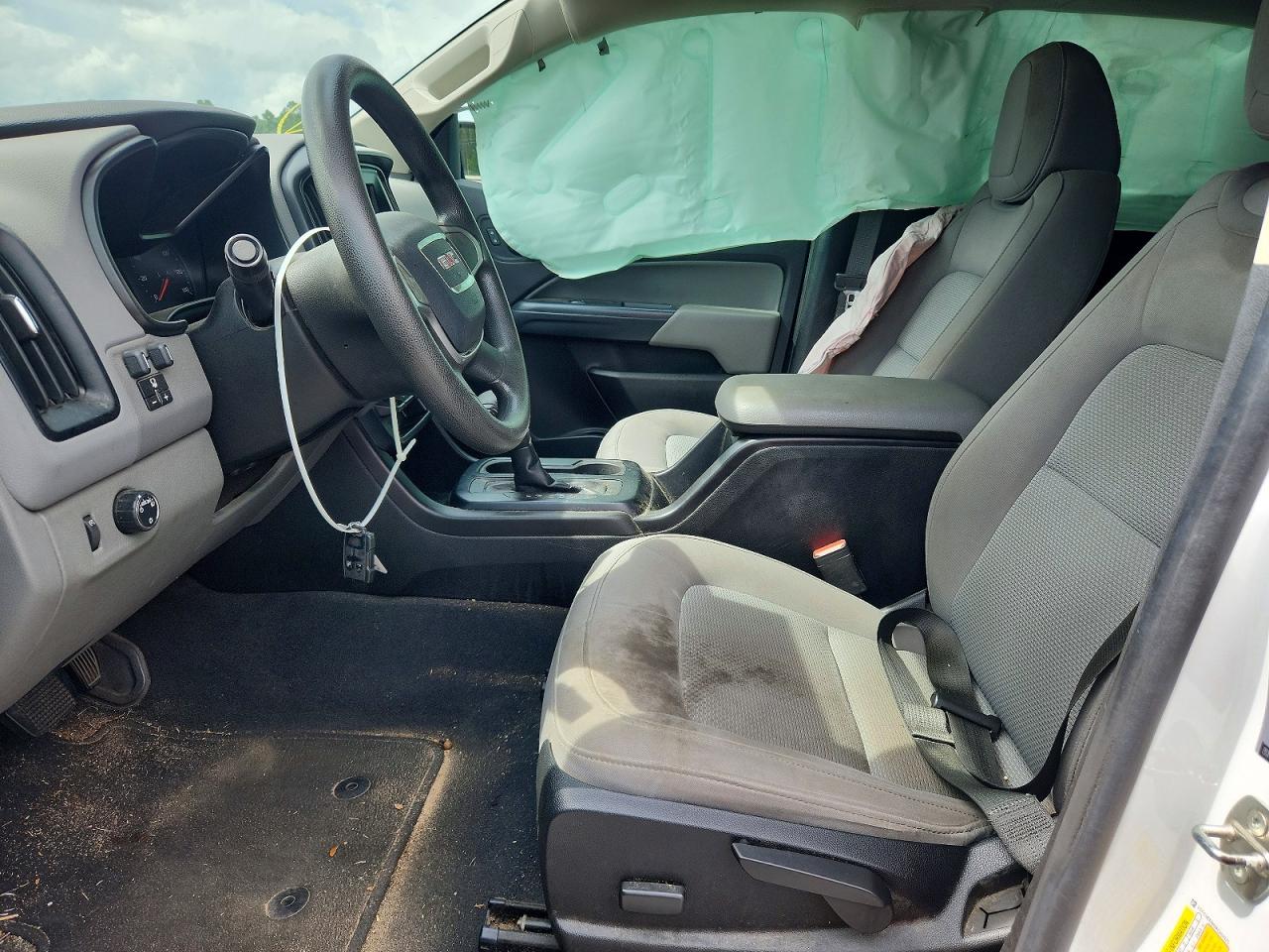 GMC Canyon Elevation