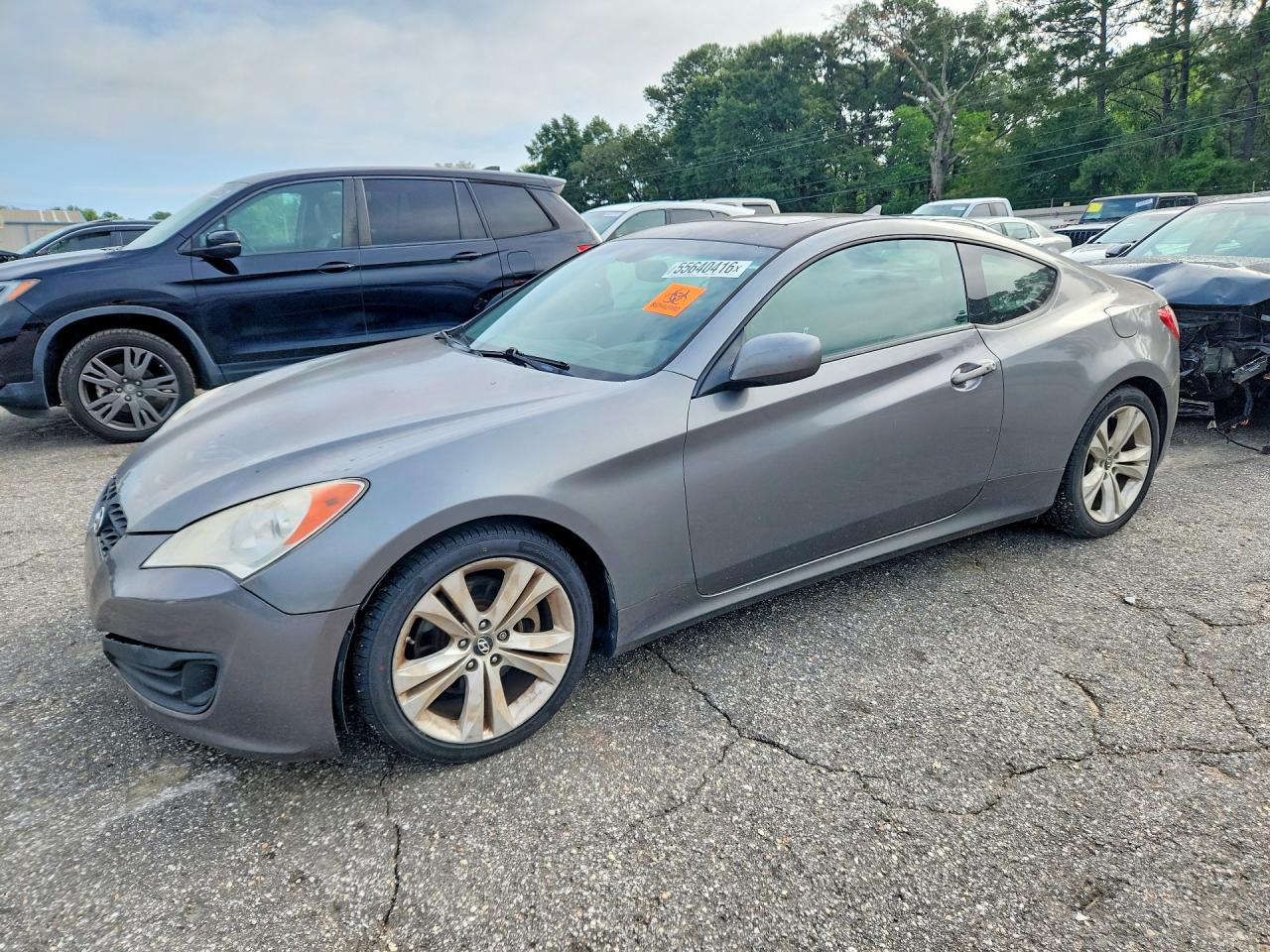 Salvage Hyundai Genesis Image