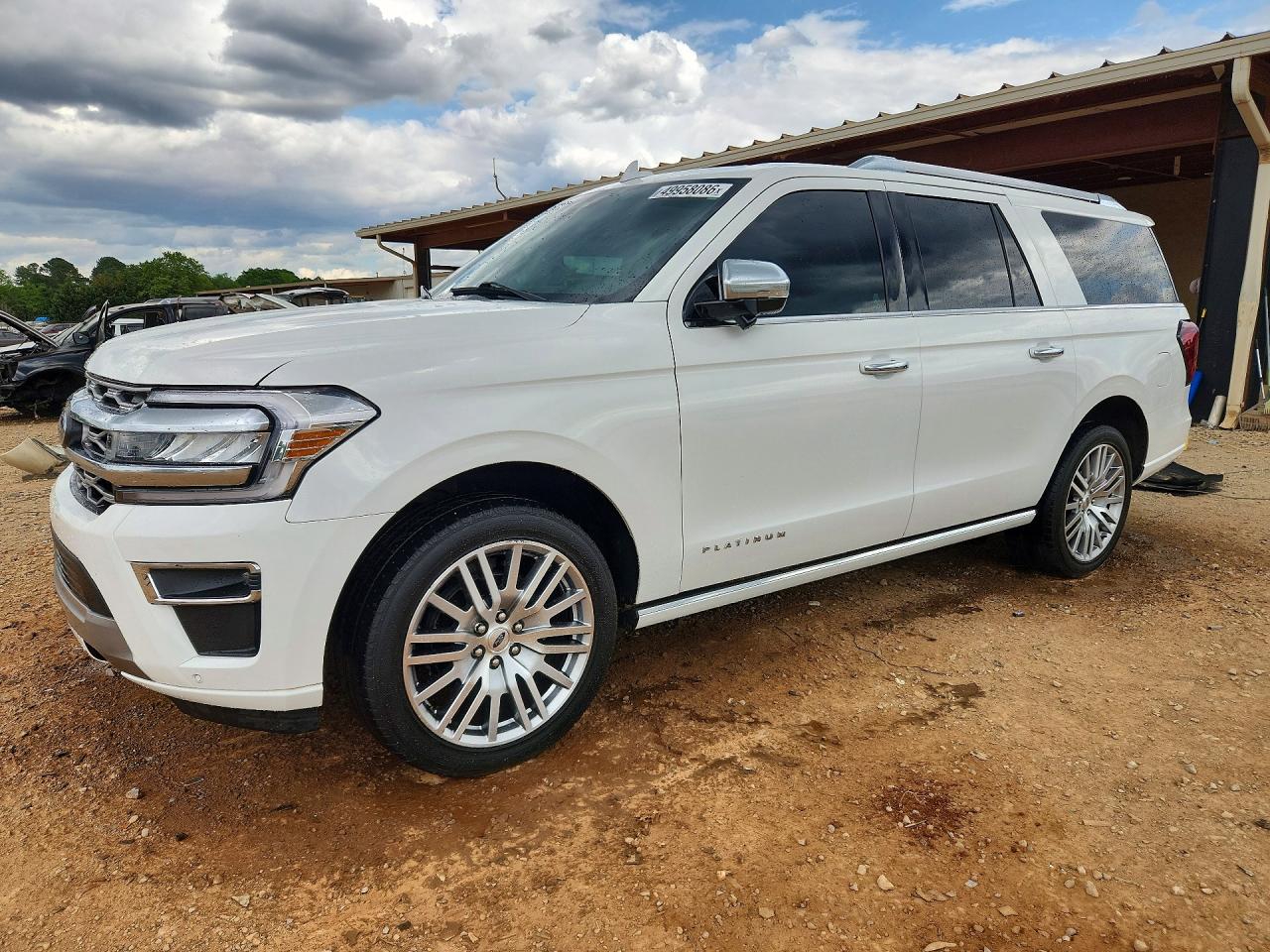 Salvage Ford Expedition Image