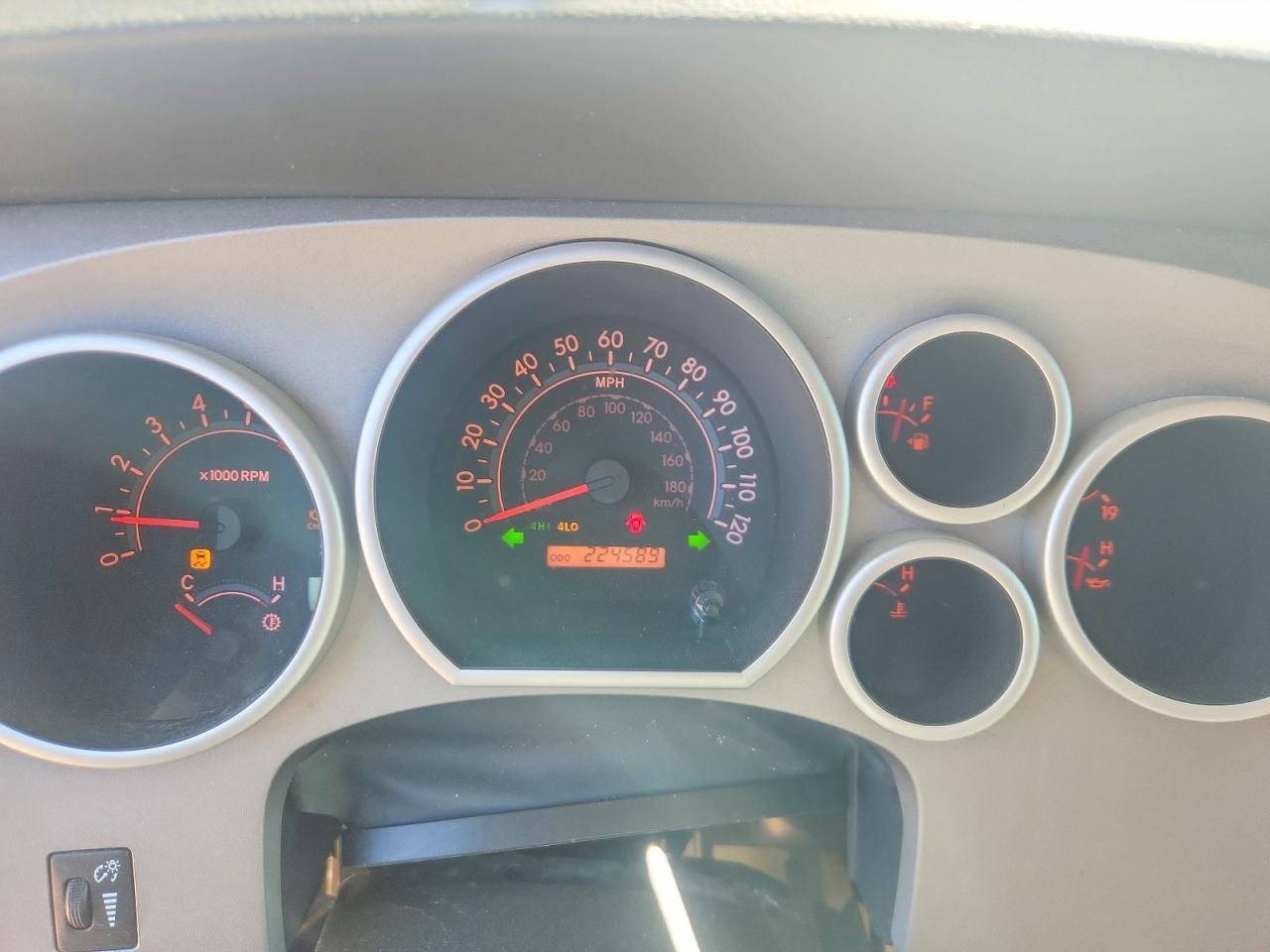 Toyota Tundra Double Cab Sr5