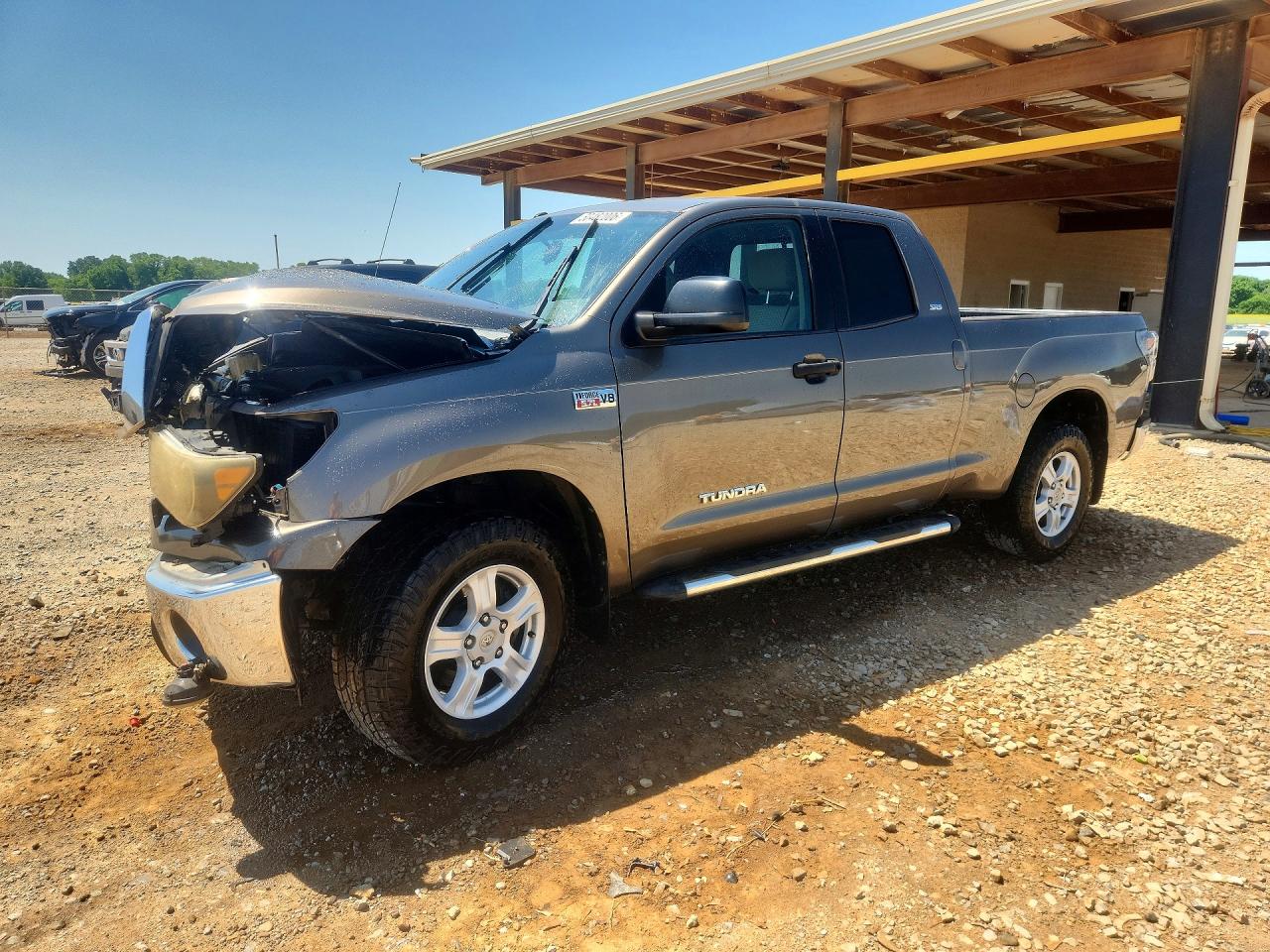 Salvage Toyota Tundra Image
