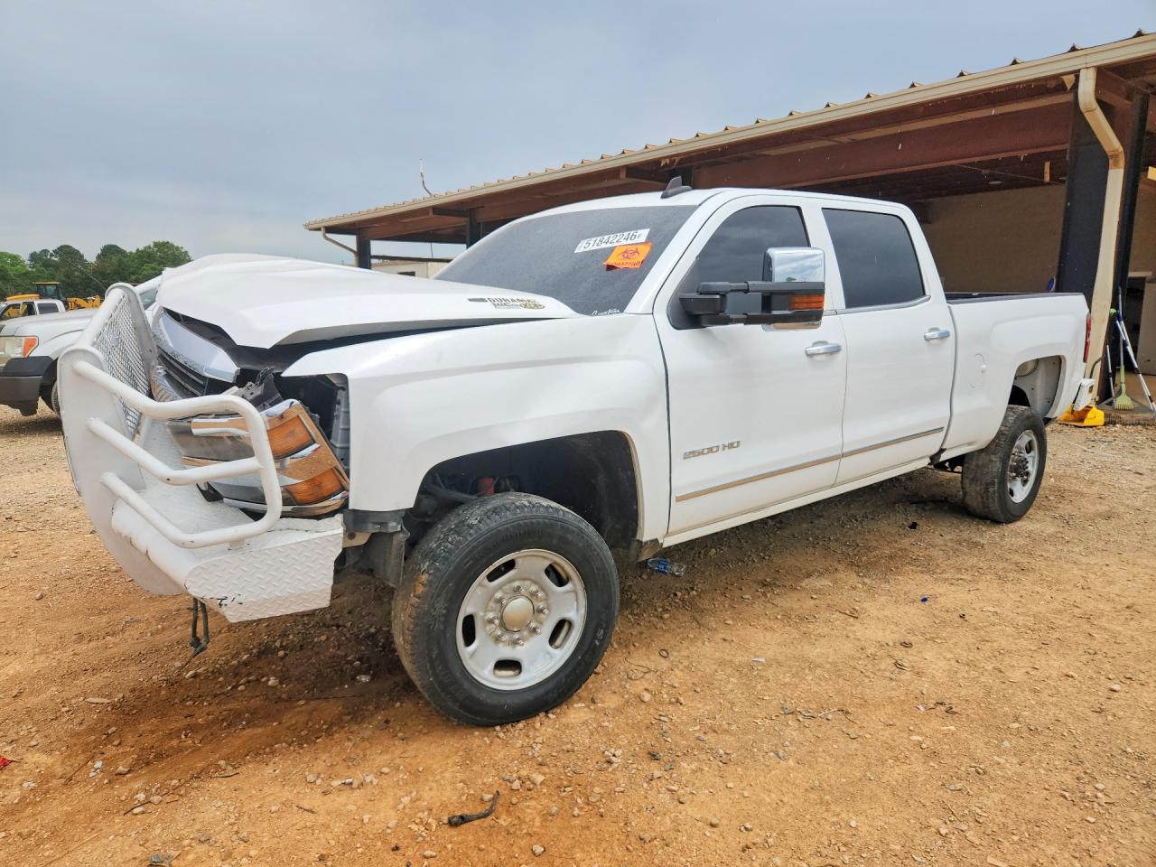 Salvage Chevrolet Silverado Image