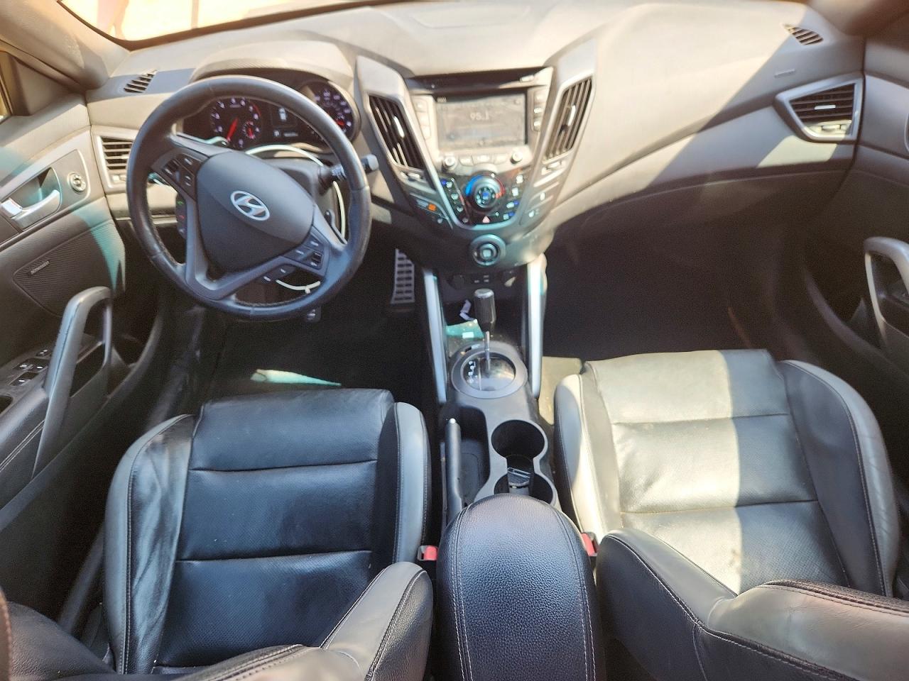 Hyundai VELOSTER Turbo