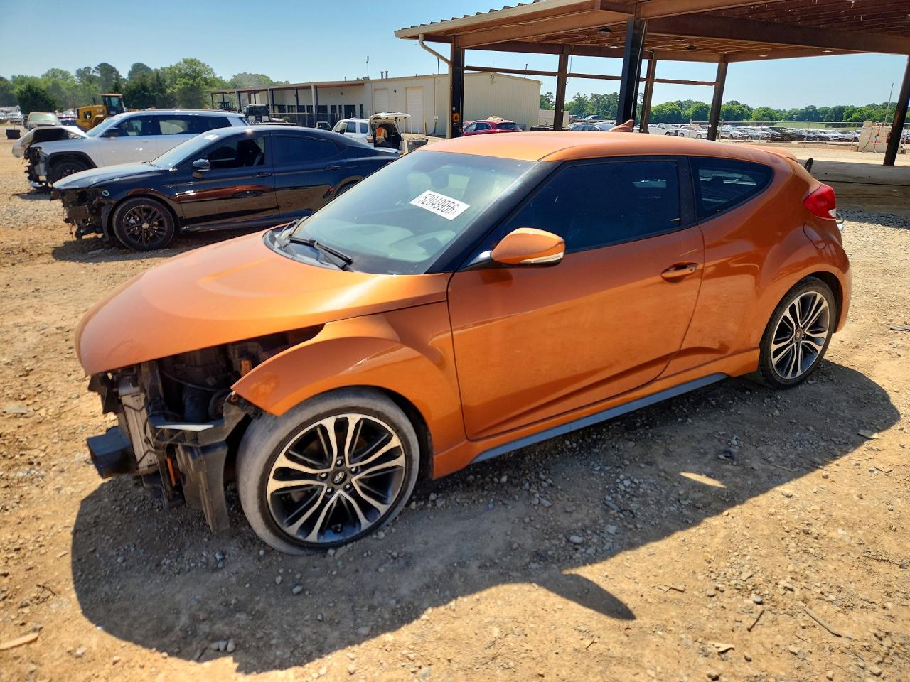 Salvage Hyundai VELOSTER Image