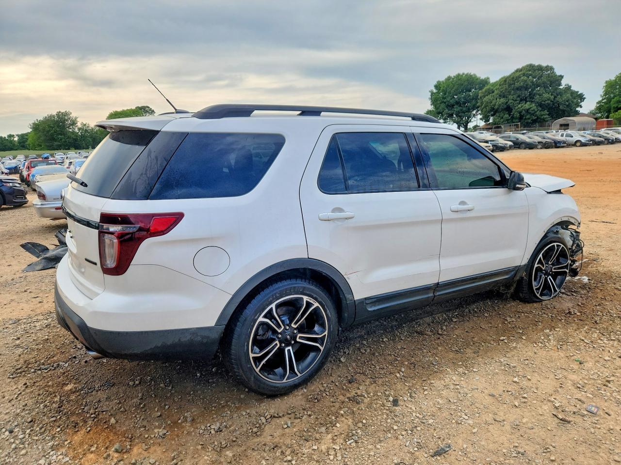 Ford Explorer Sport
