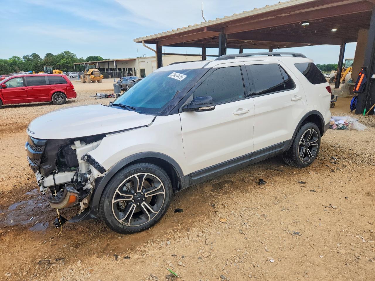 Salvage Ford Explorer Image