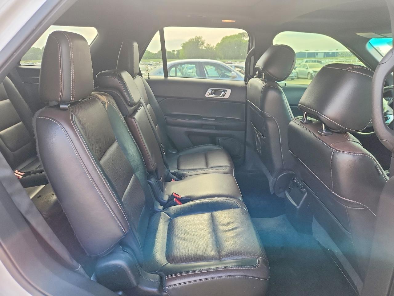 Ford Explorer Sport
