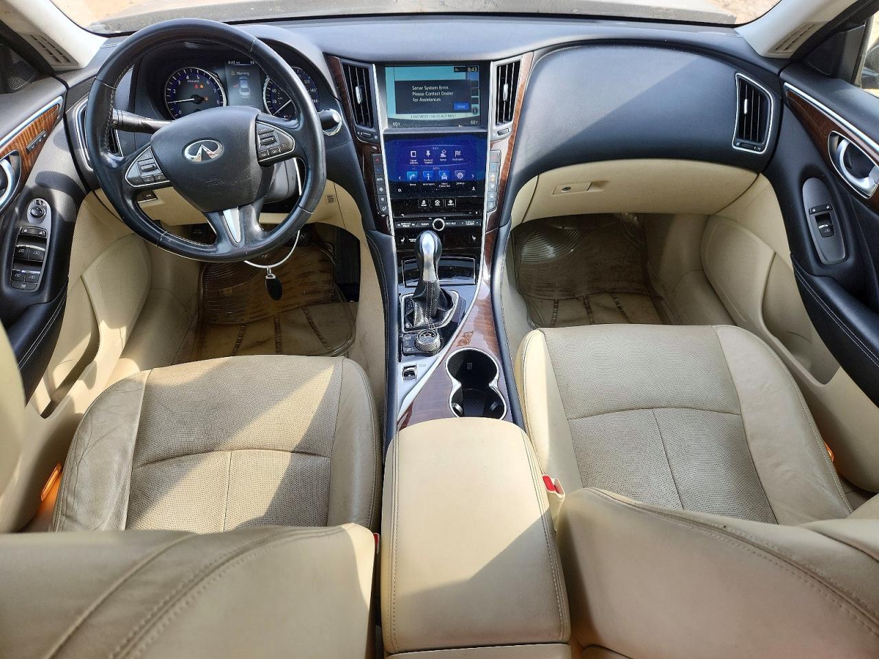 INFINITI Q50 Premium