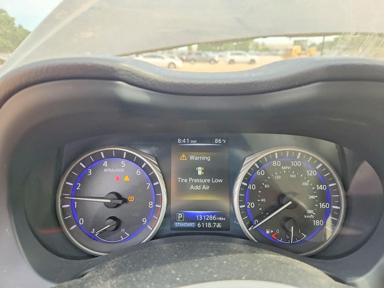 INFINITI Q50 Premium