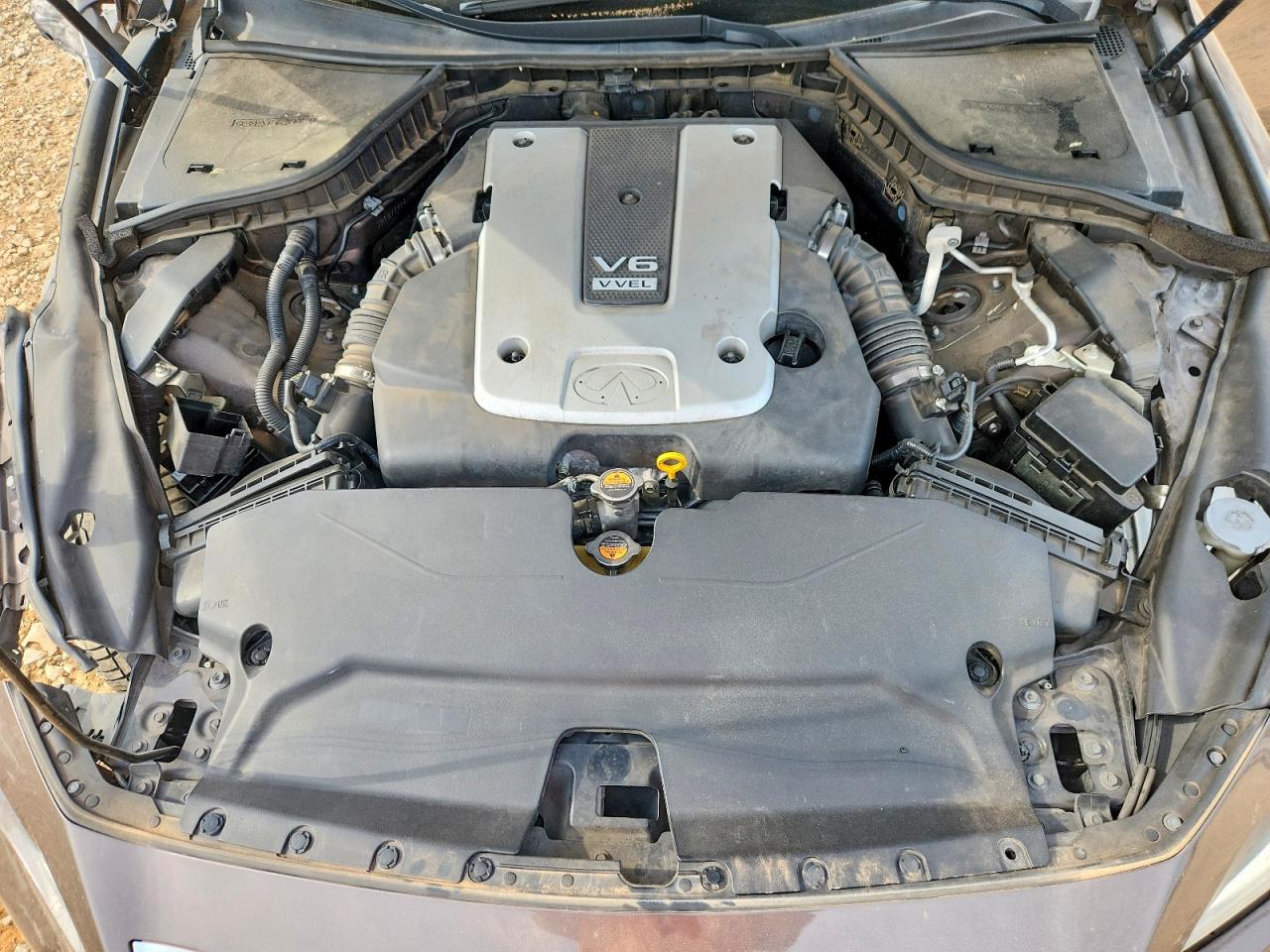 INFINITI Q50 Premium