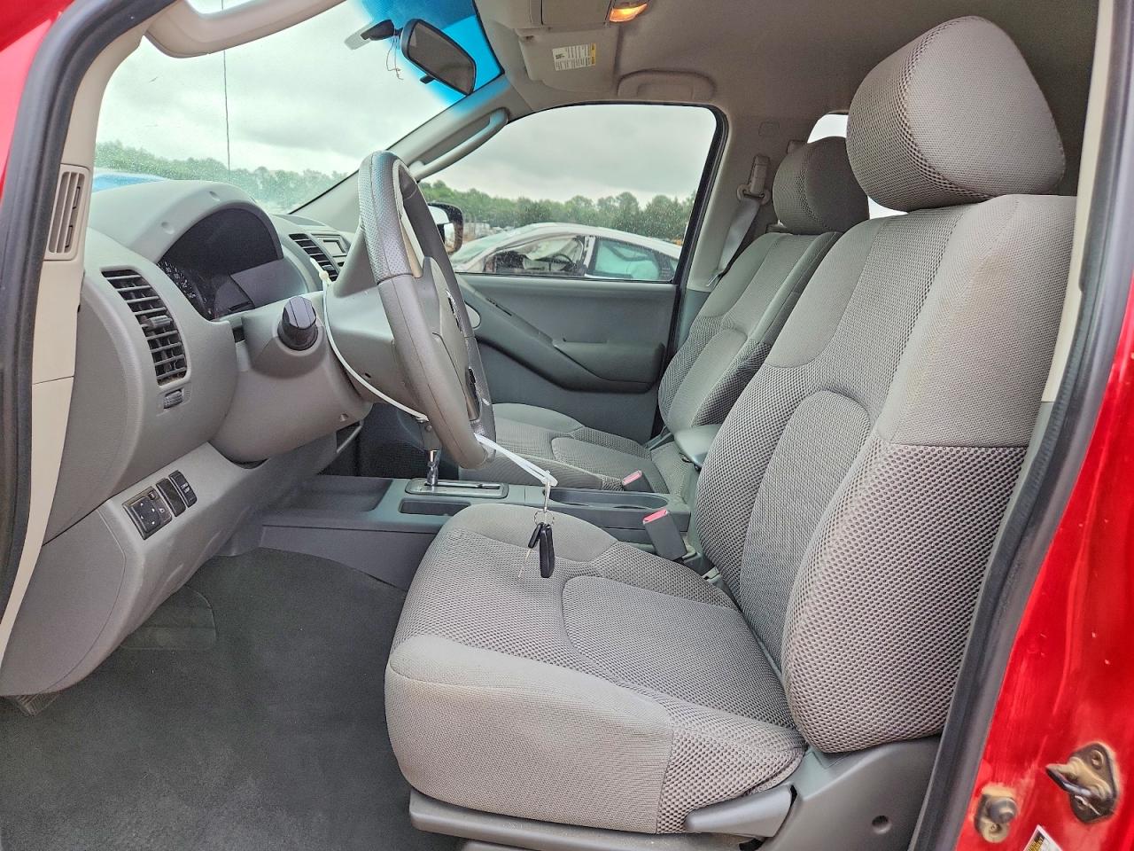 Nissan Frontier Se