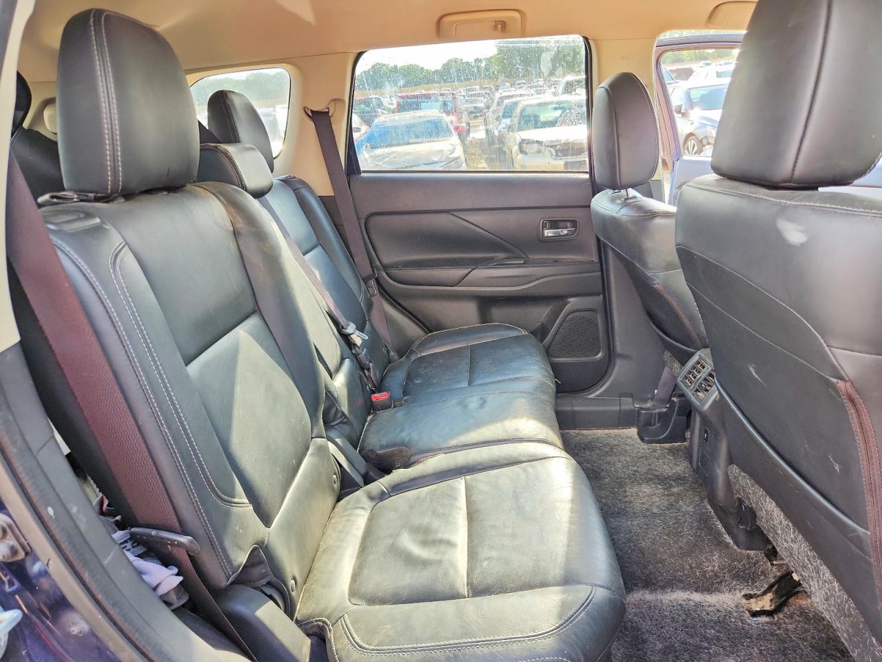 Mitsubishi Outlander Se
