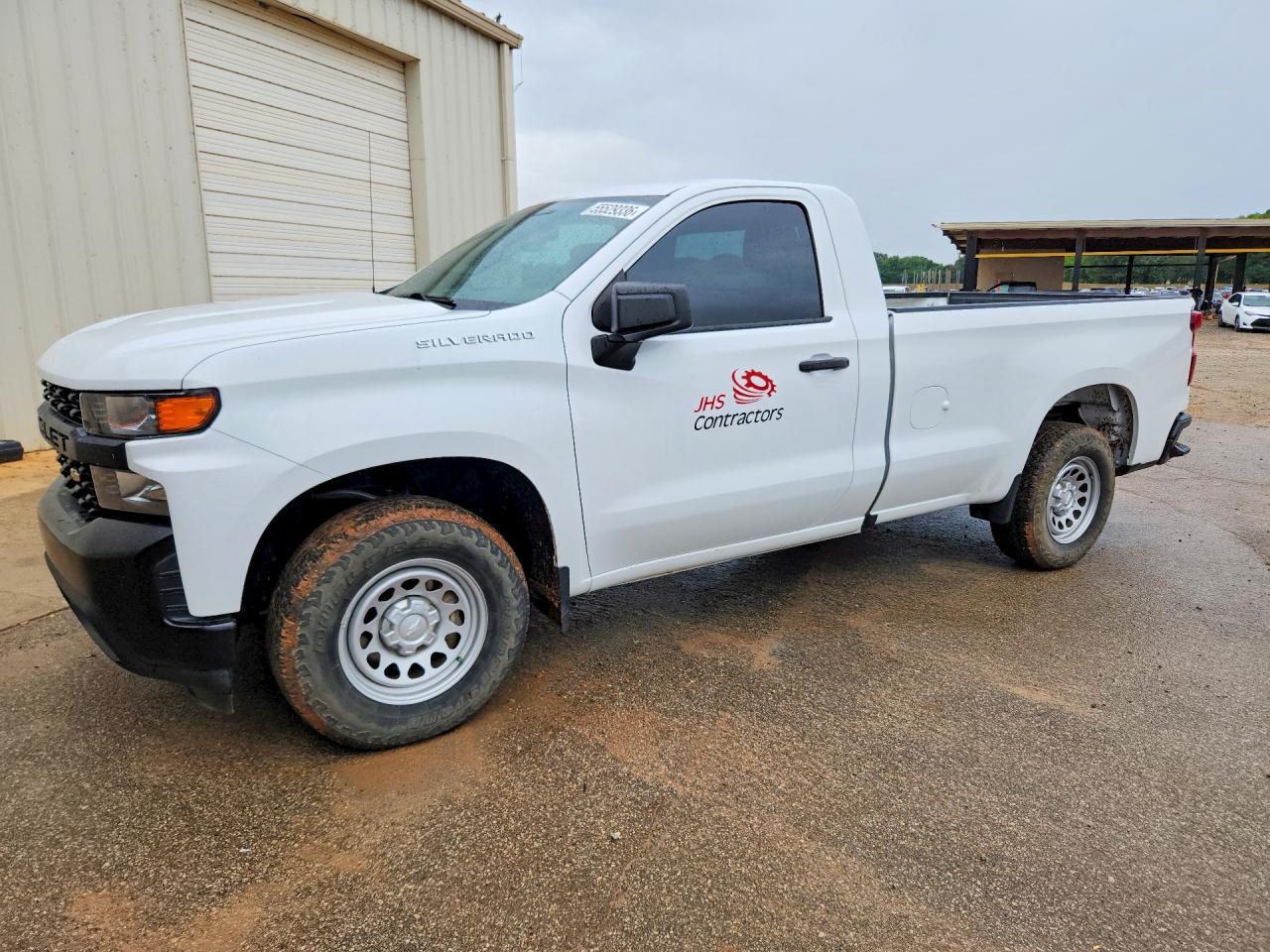 Salvage Chevrolet Silverado Image
