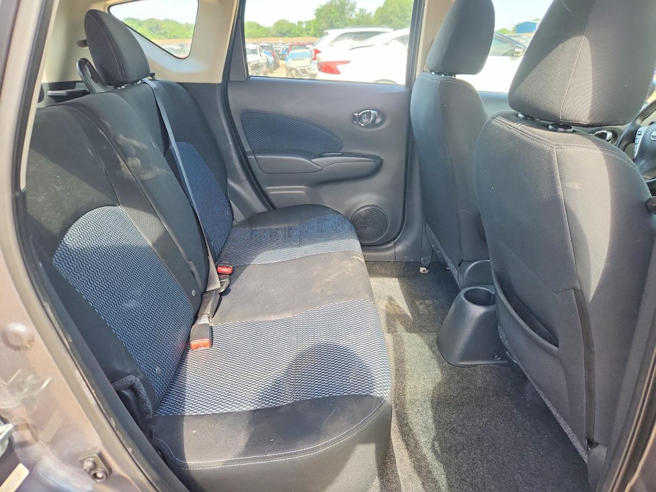 Nissan Versa Sv