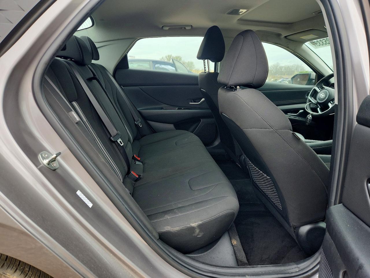 Hyundai ELANTRA Sel