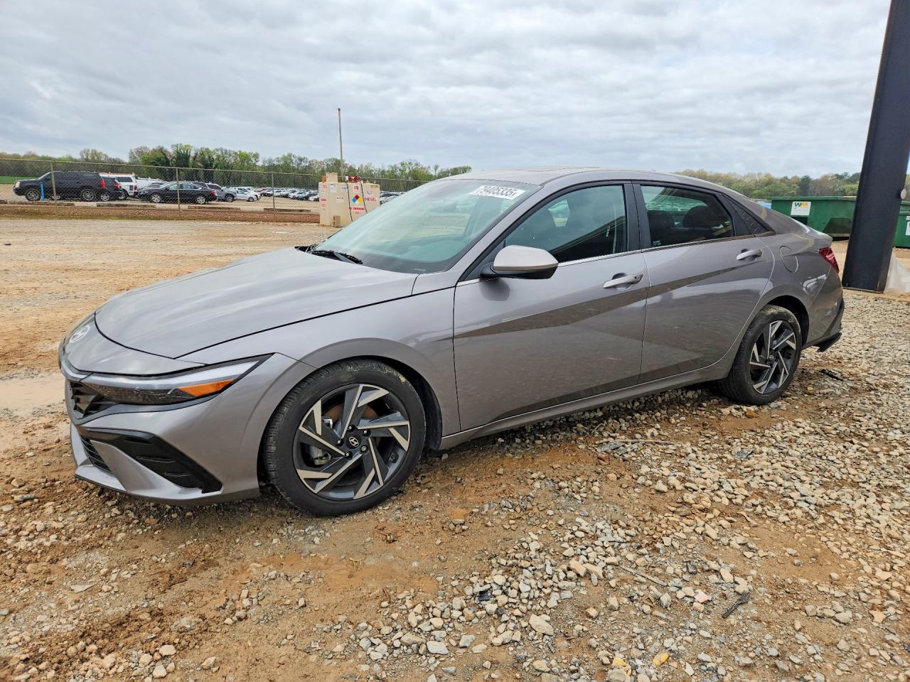 Salvage Hyundai ELANTRA Image