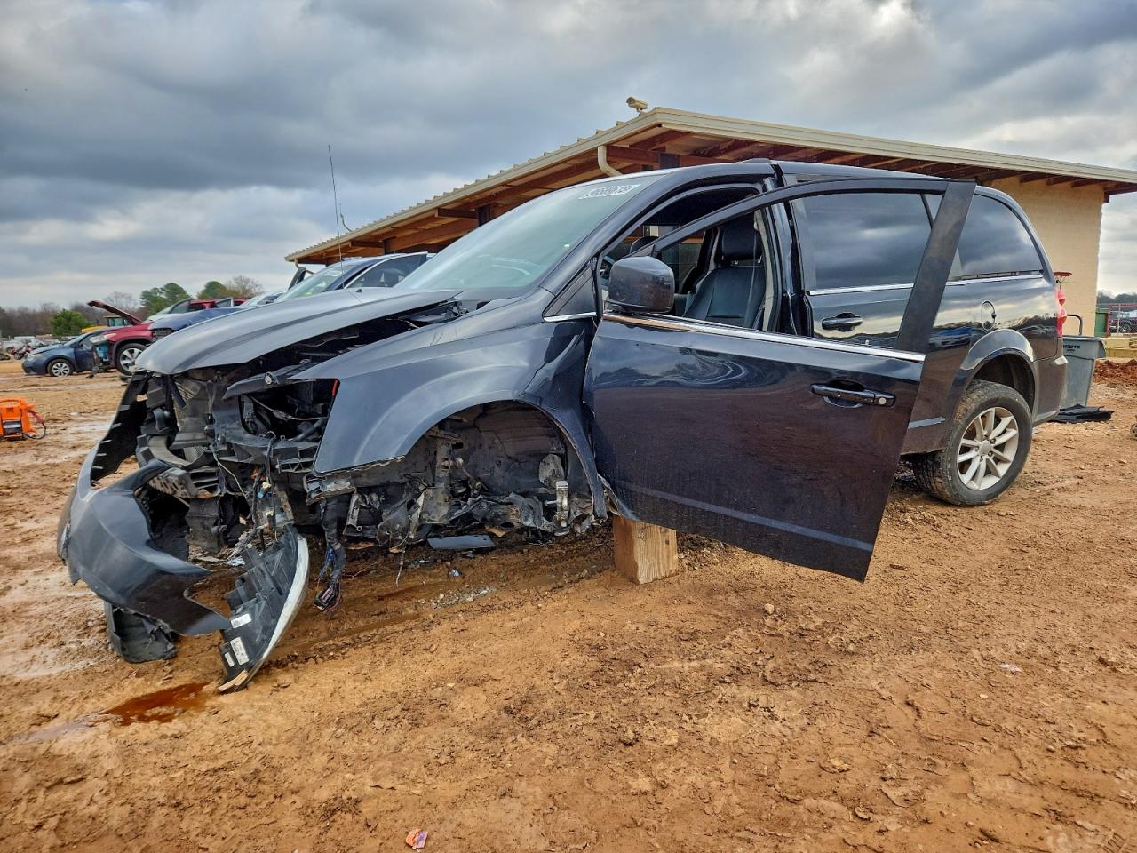 Salvage Dodge Caravan Image