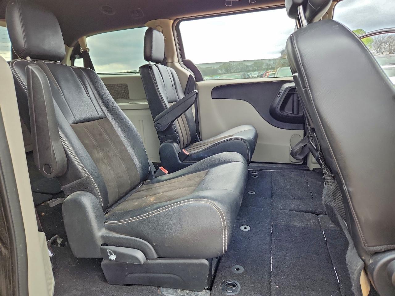 Dodge Caravan Sxt